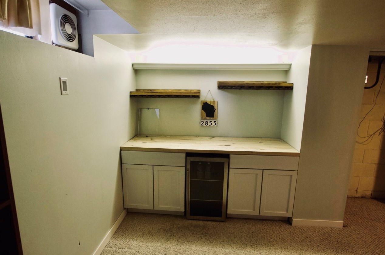 2855 89th St, Milwaukee WI  53222-4603 exterior