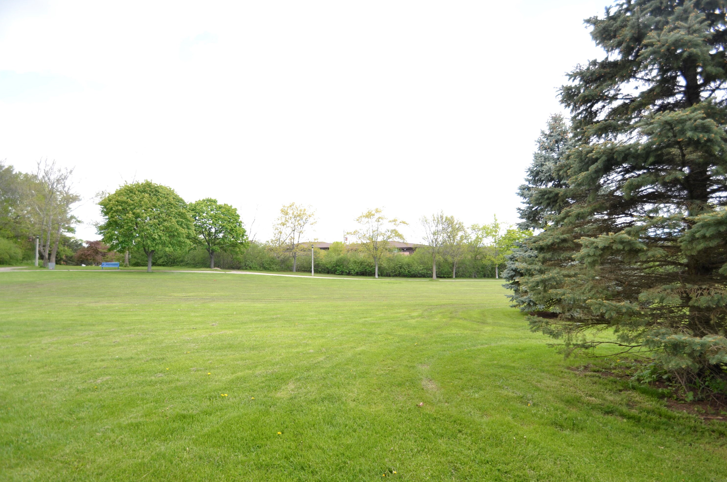 8711 Oklahoma Ave, Milwaukee WI  53227-4749 exterior