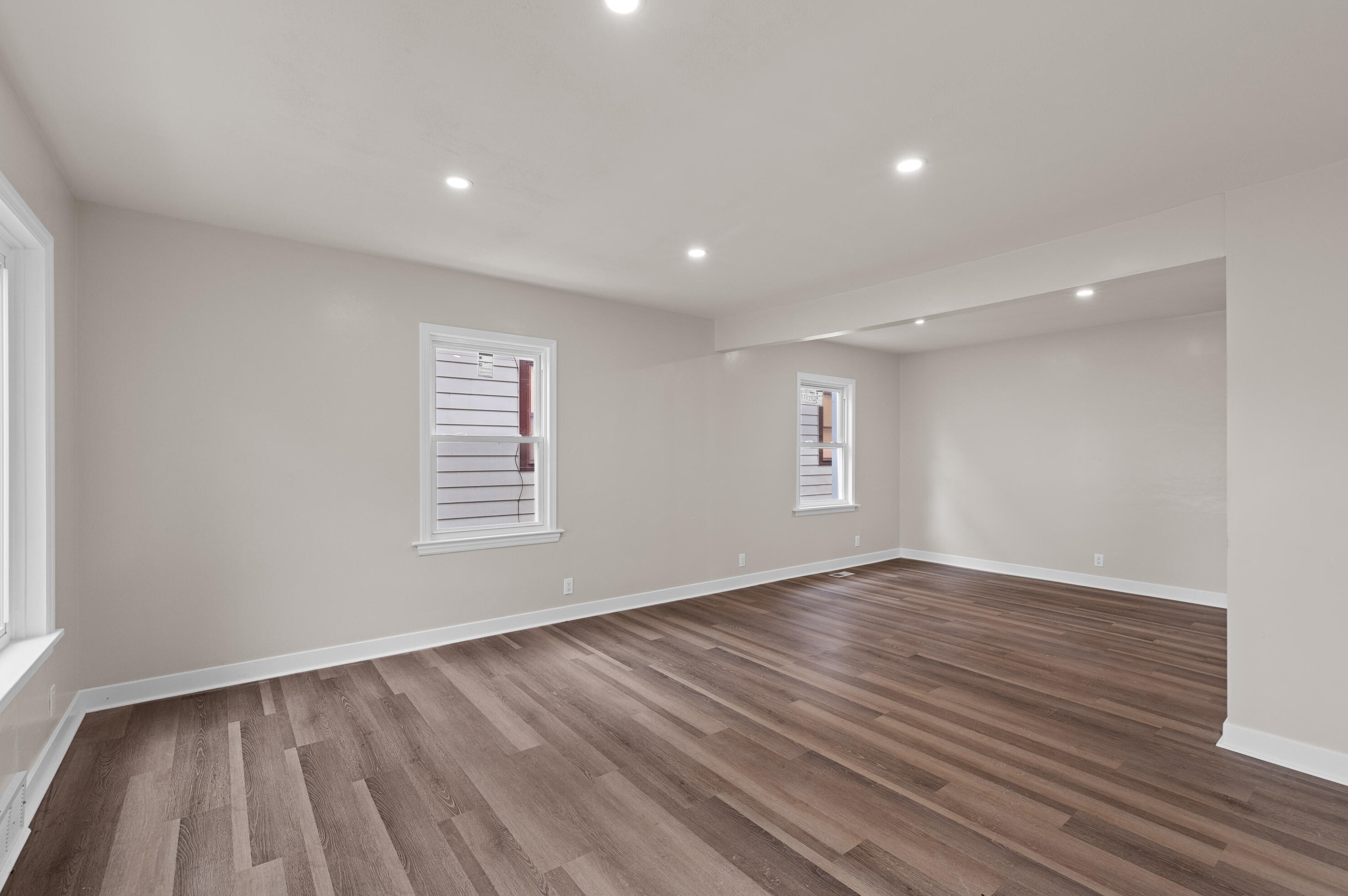 2957 N 52nd St, Milwaukee, WI 53210