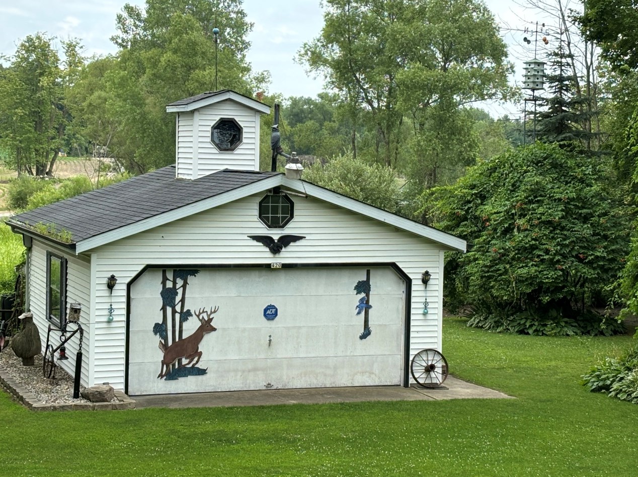 4200 Singing Hill Rd, West Bend, WI 53090