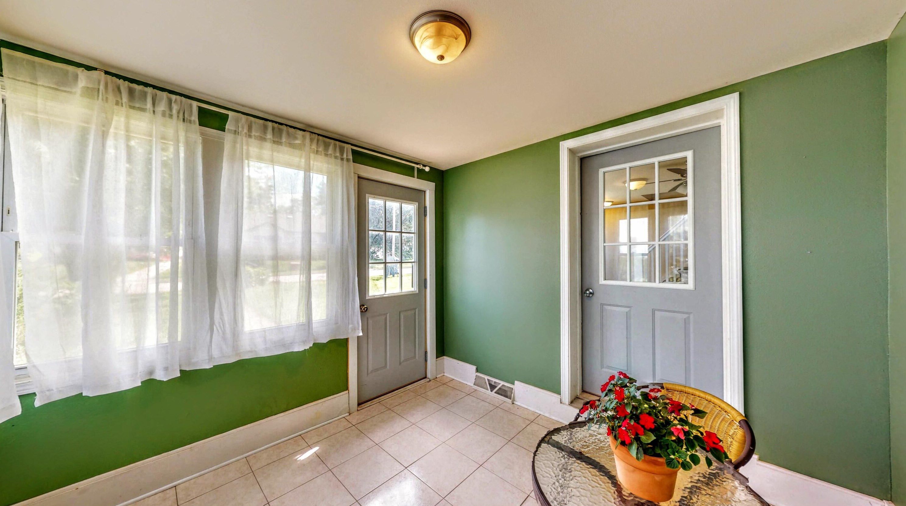 1418 Main St, Watertown WI  53094-4035 exterior