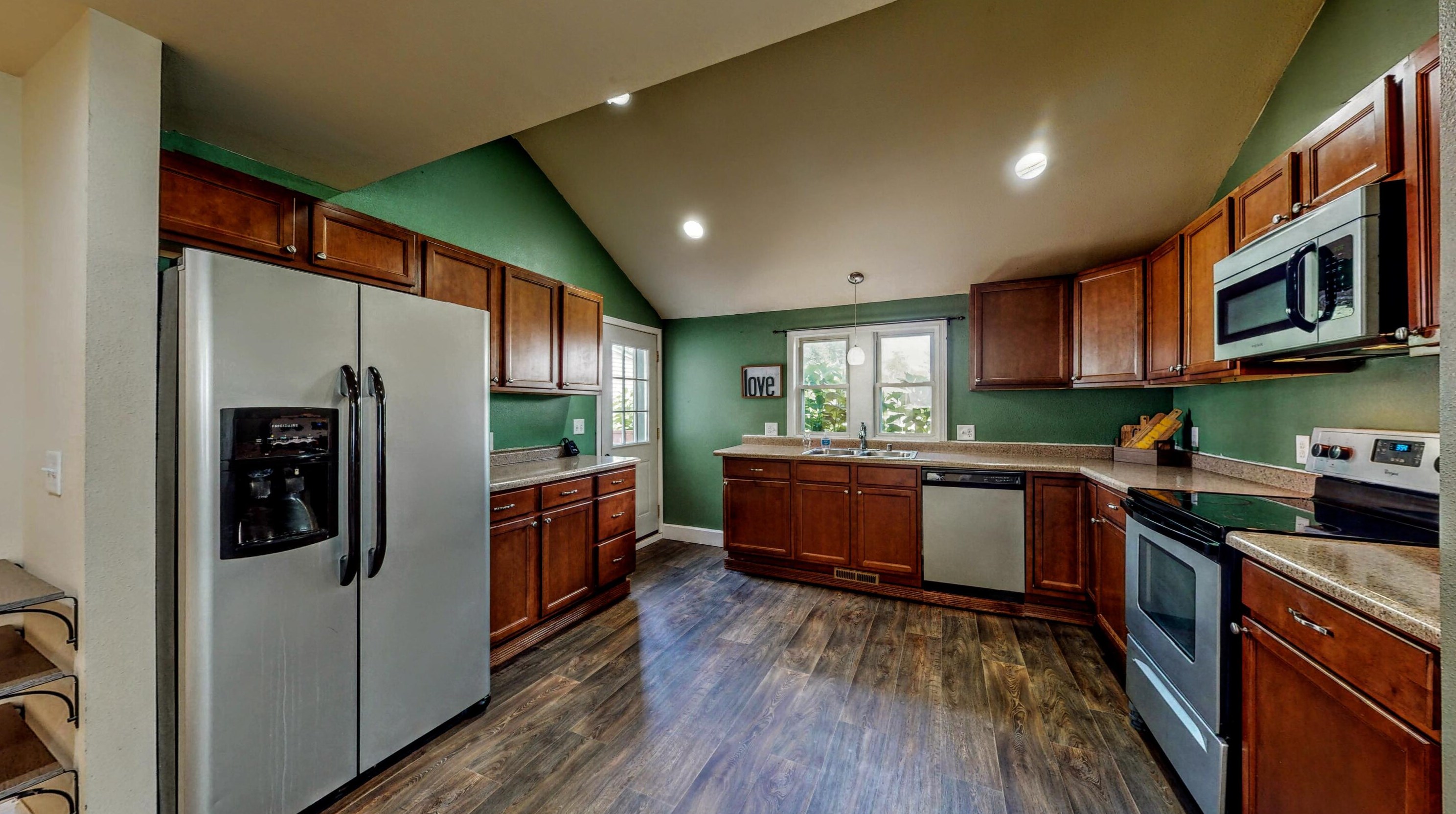 1418 Main St, Watertown WI  53094-4035 exterior