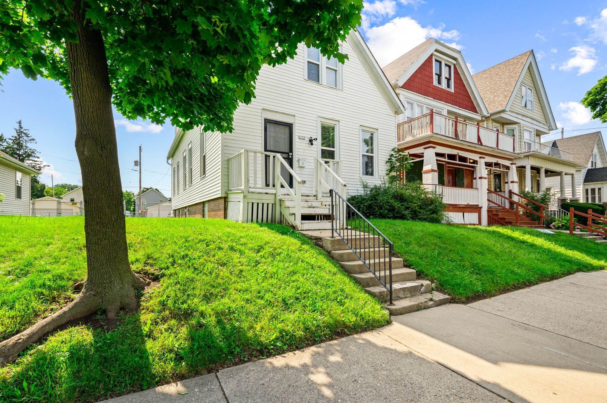 2127 N 24th Pl, Milwaukee, WI 53205