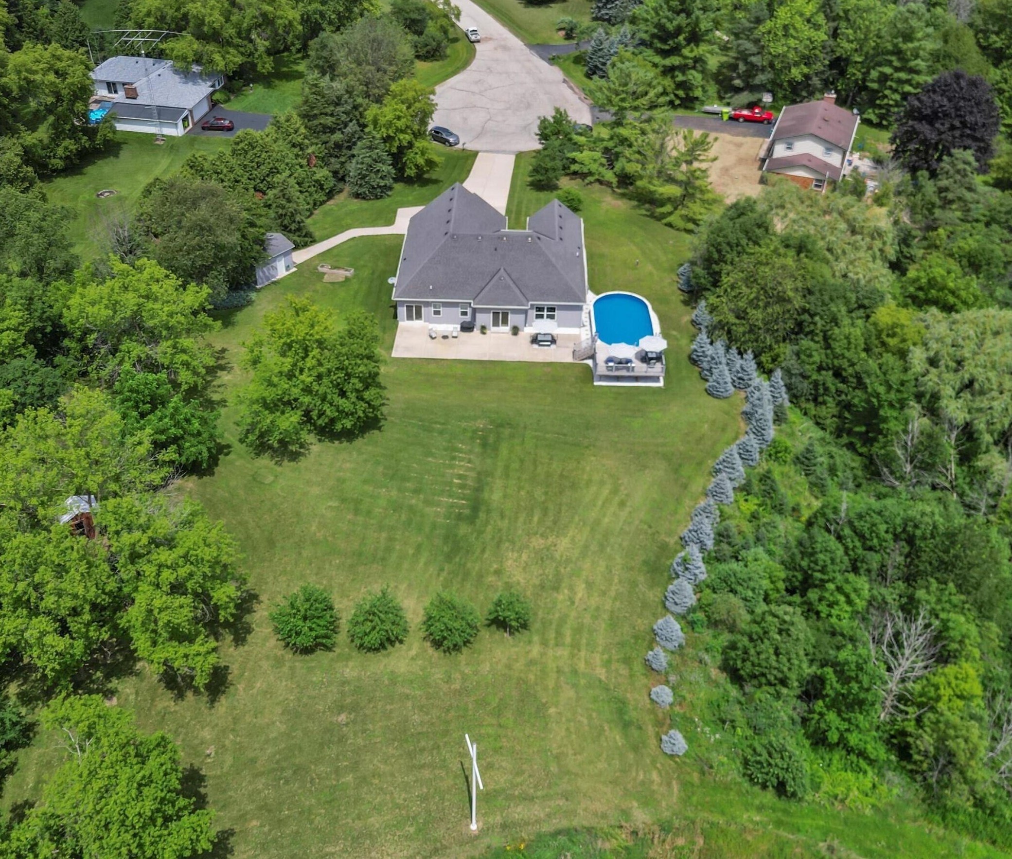 1733 Stoneway Ct, Richfield, WI 53076