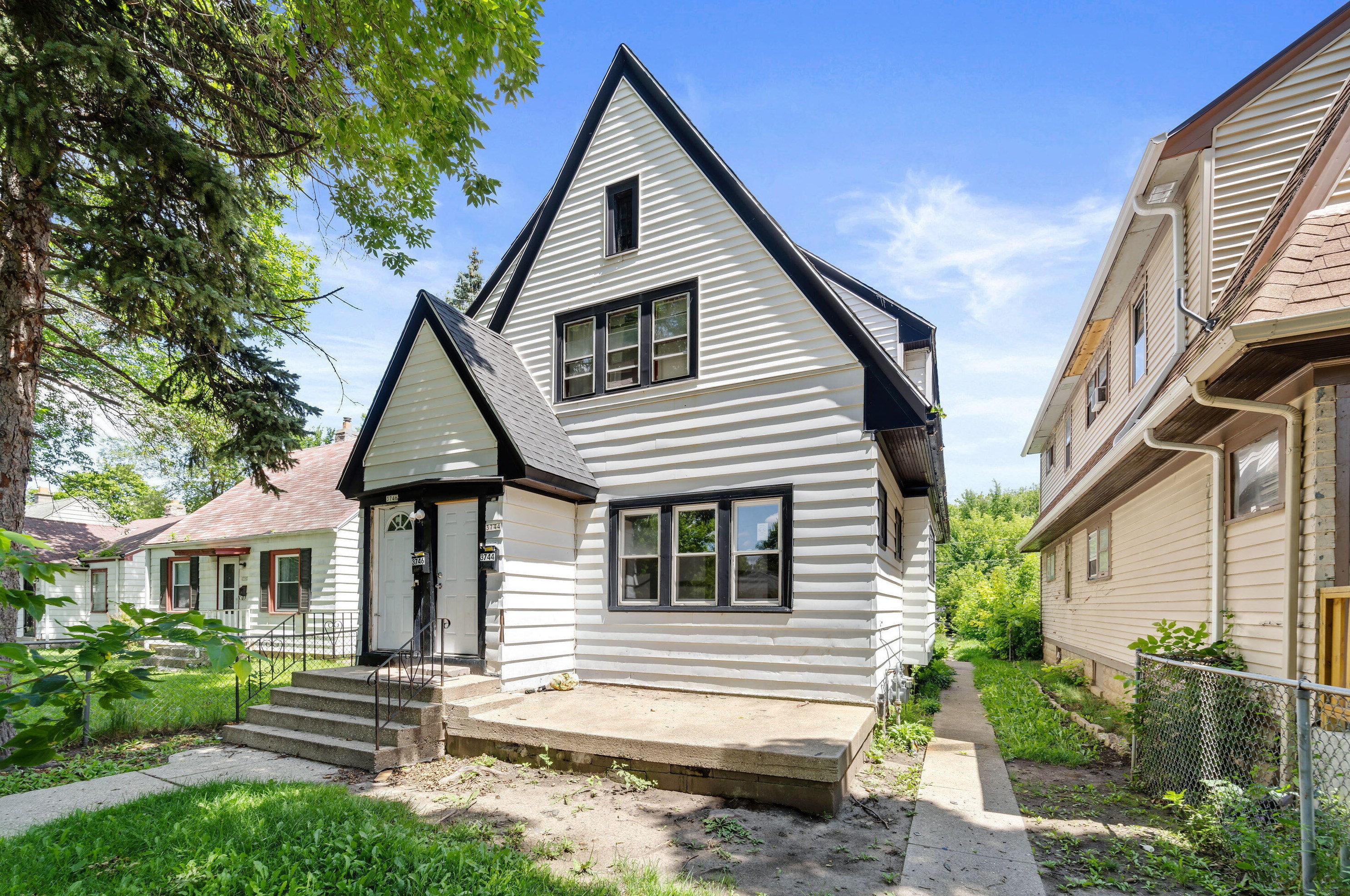 3744 N 39th St, Milwaukee, WI 53216