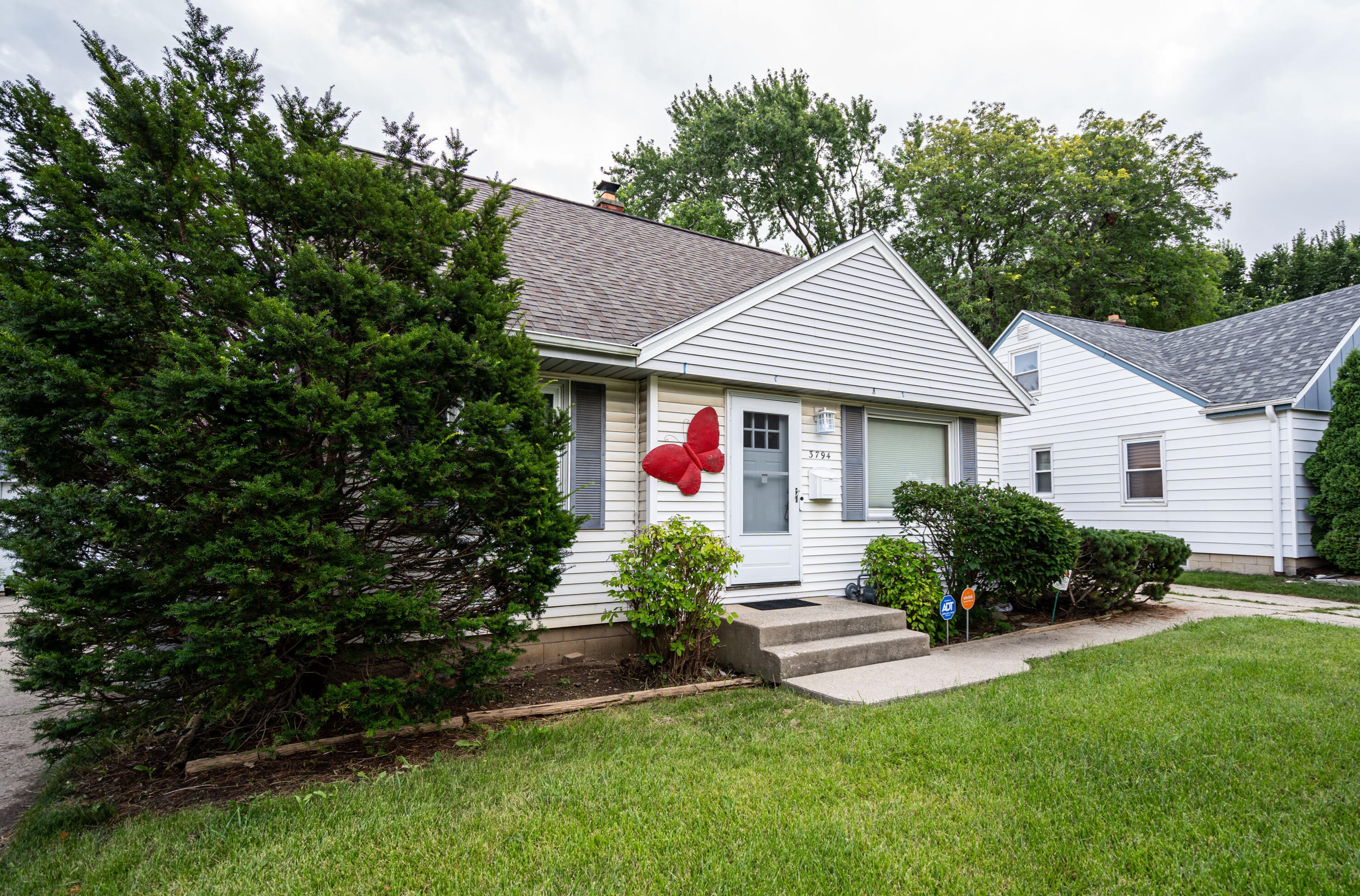 3794 N 74th St, Milwaukee, WI 53216