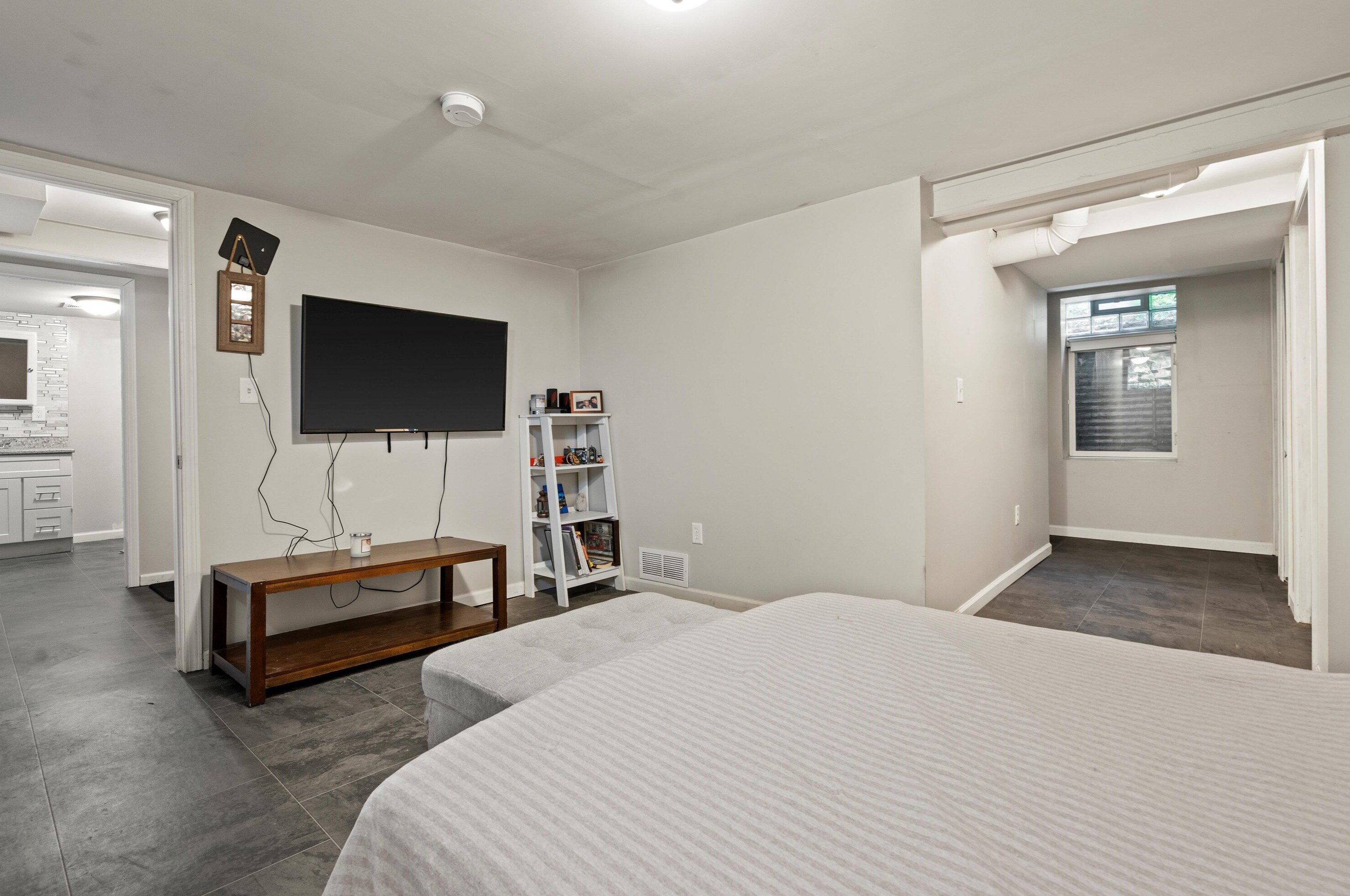 6031 Burleigh St, Milwaukee WI 53210-1551 exterior