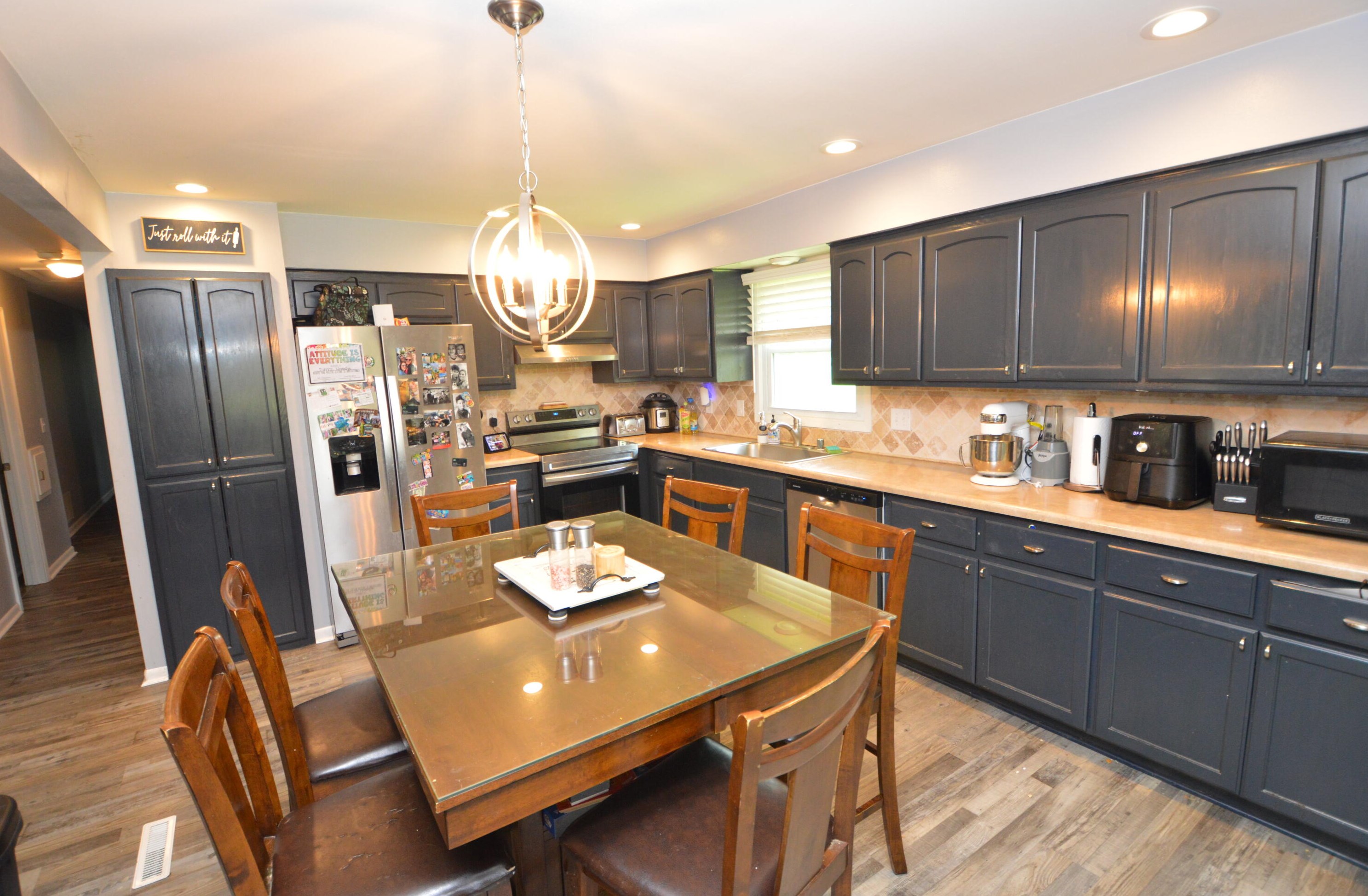 3756 W Thorncrest Dr, Hales Corners, WI 53132