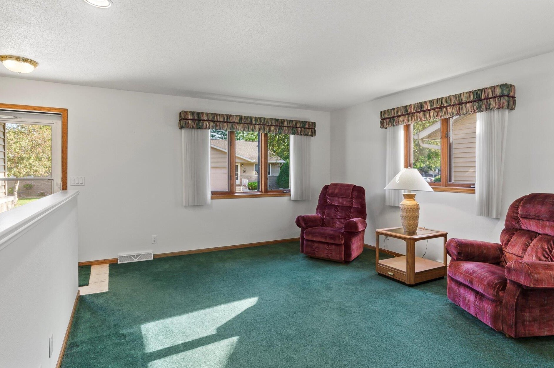 3312 Greenspire Ln, La Crosse, WI 54601