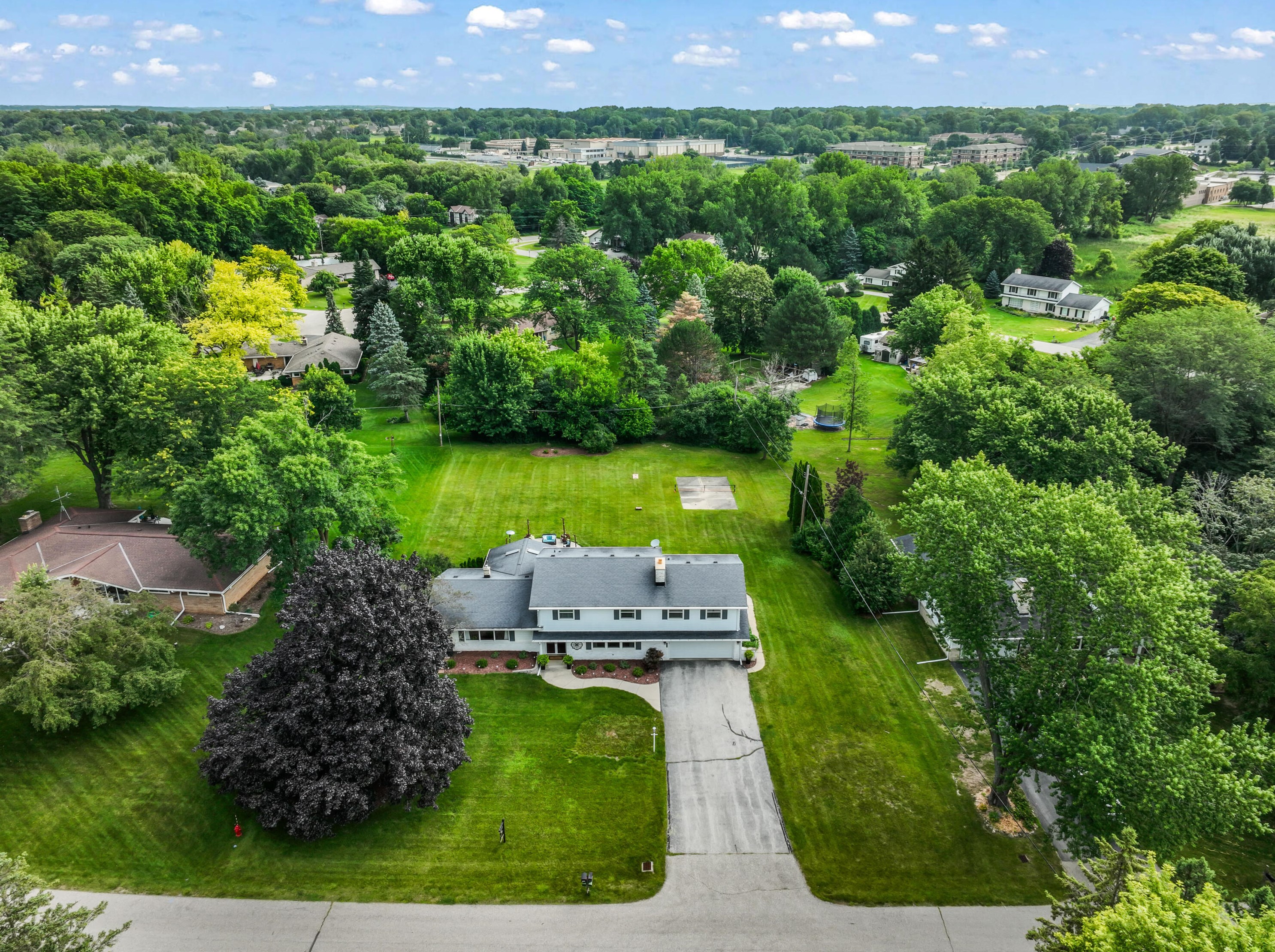 2970 Monterey Blvd, Brookfield, WI 53005
