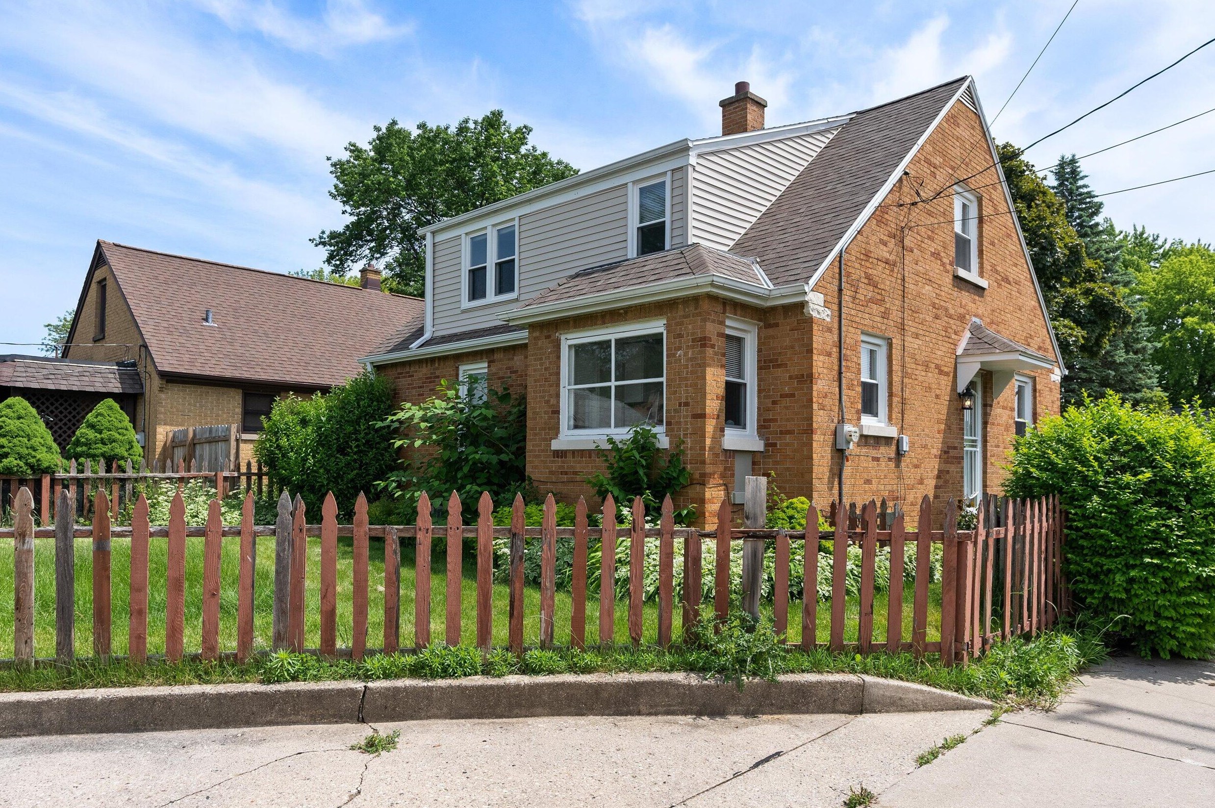 3121 77th St, Milwaukee WI  53219-3708 exterior