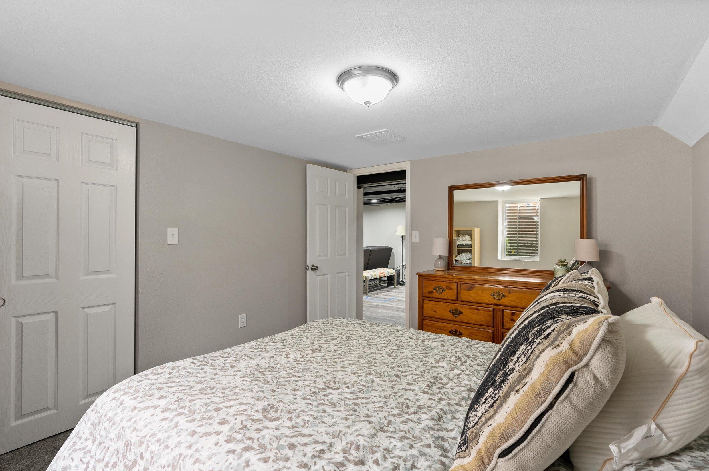 3121 77th St, Milwaukee WI  53219-3708 exterior