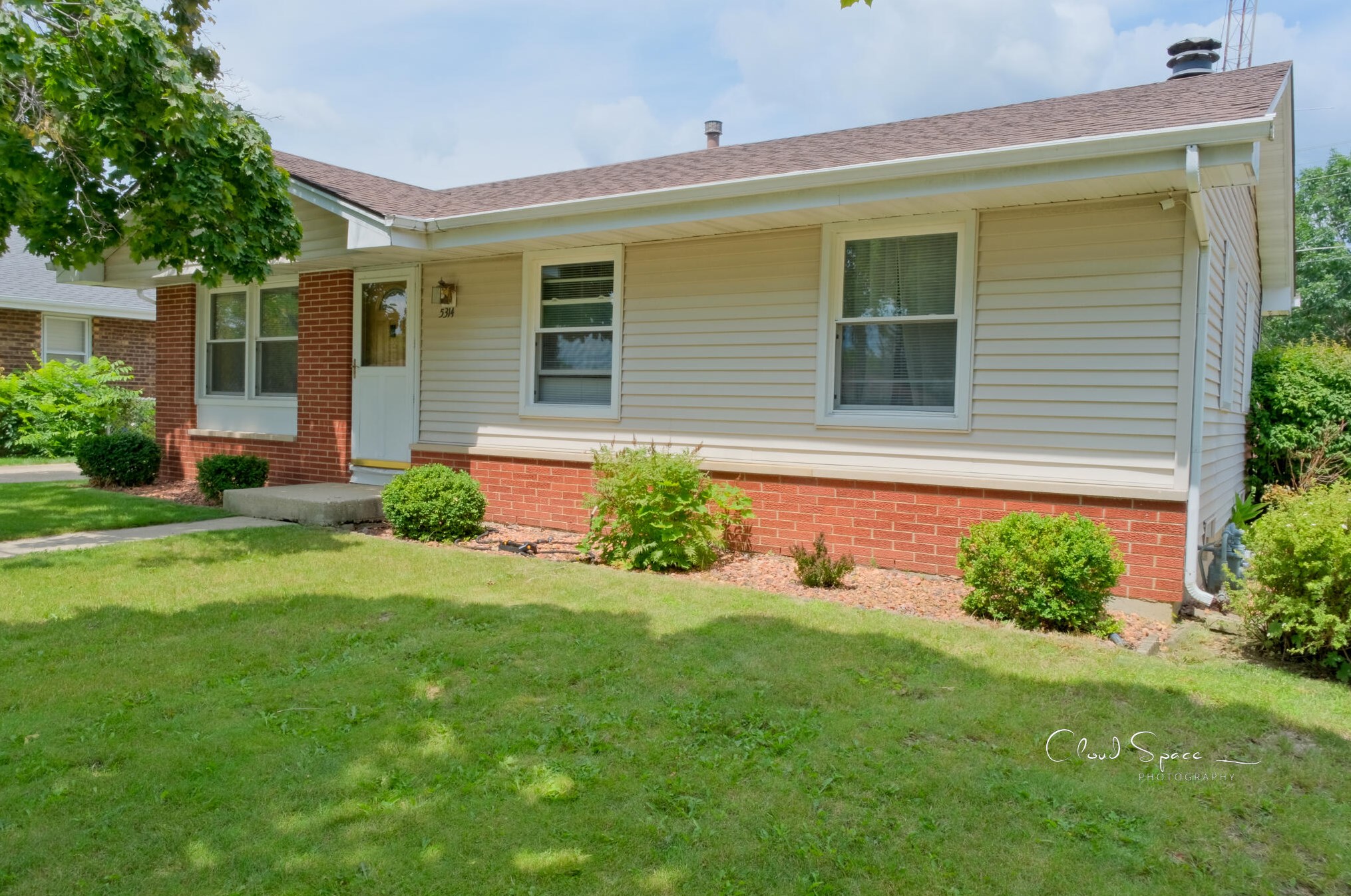 5314 68th St, Kenosha, WI 53142-1513