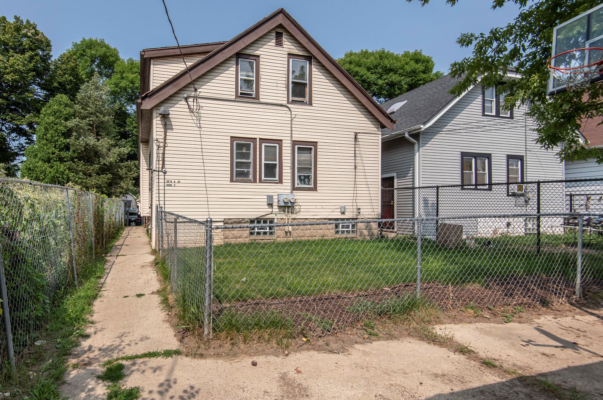 5530 N 41st St #5530a, Milwaukee, WI 53209