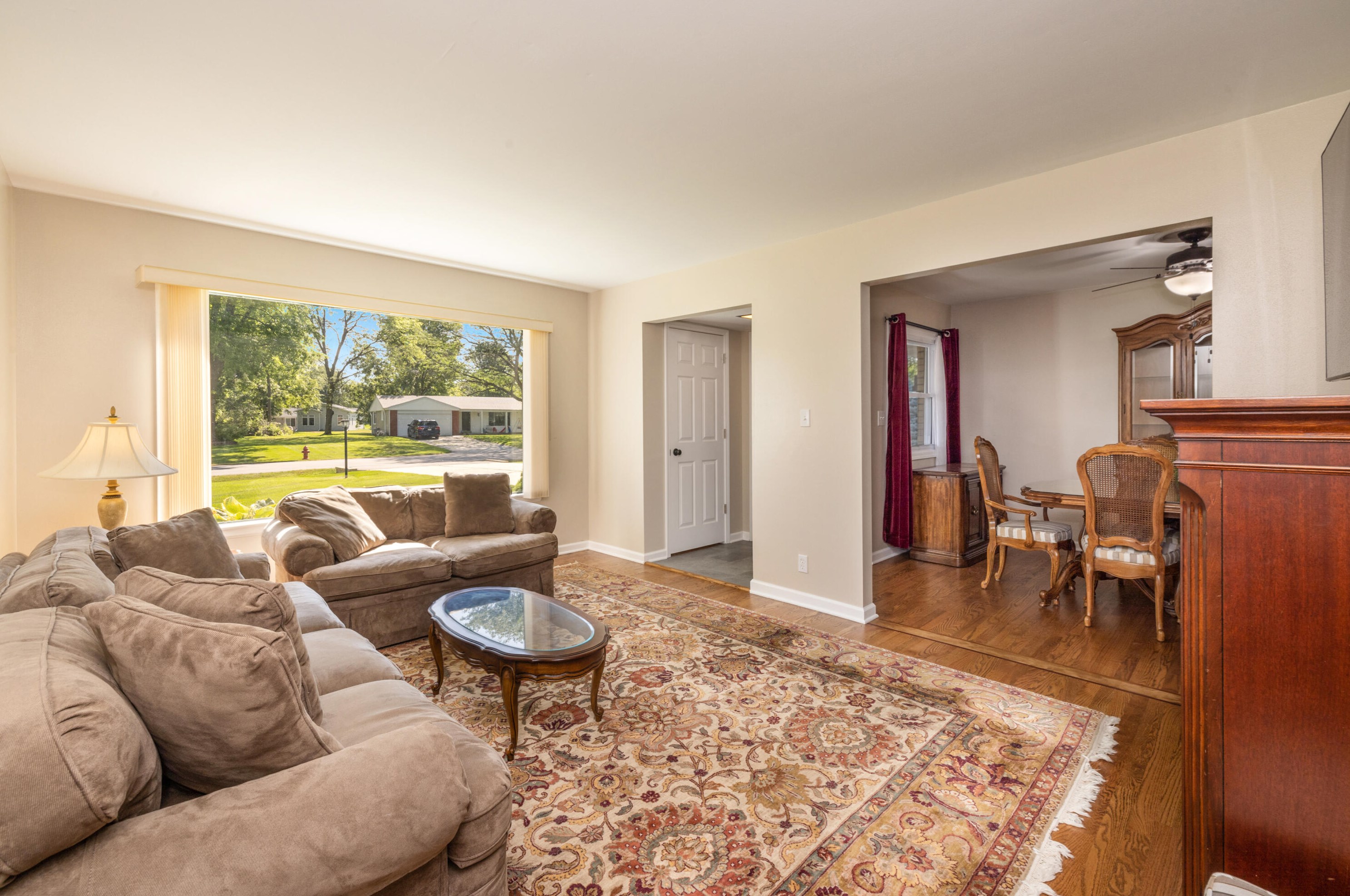 3665 Hollywood Ln, Brookfield, WI 53045