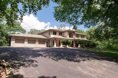 3031  Wild Rose Ln, Onalaska, WI 54650 - Photo 2