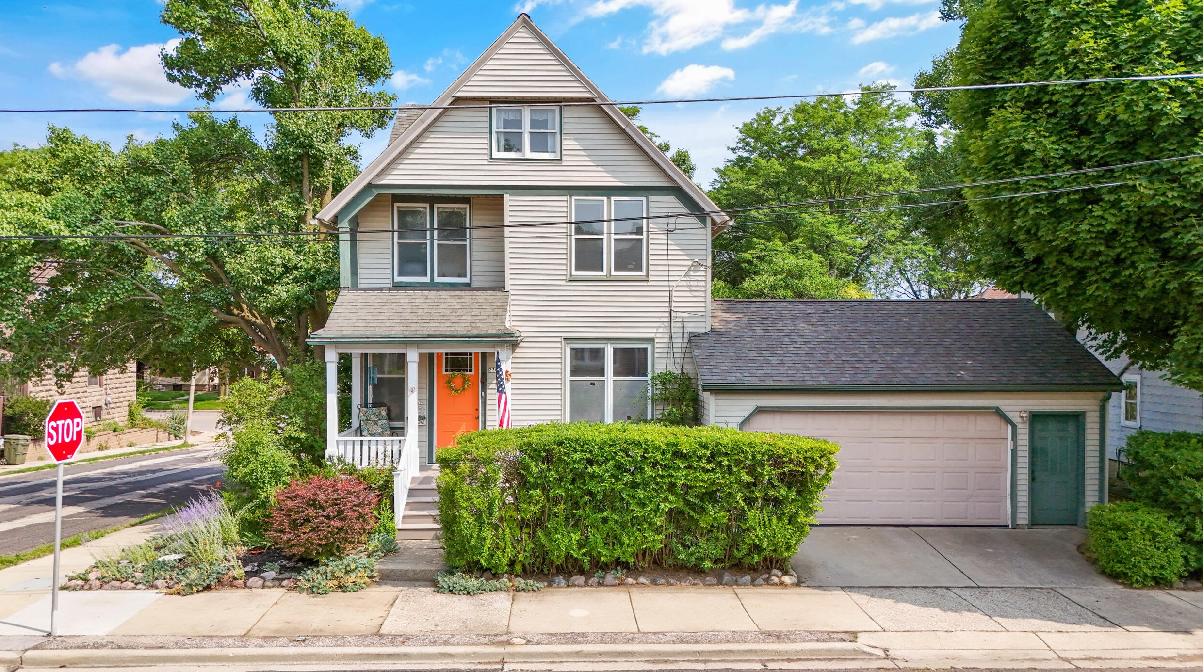 2300 E Euclid Ave, Milwaukee, WI 53207