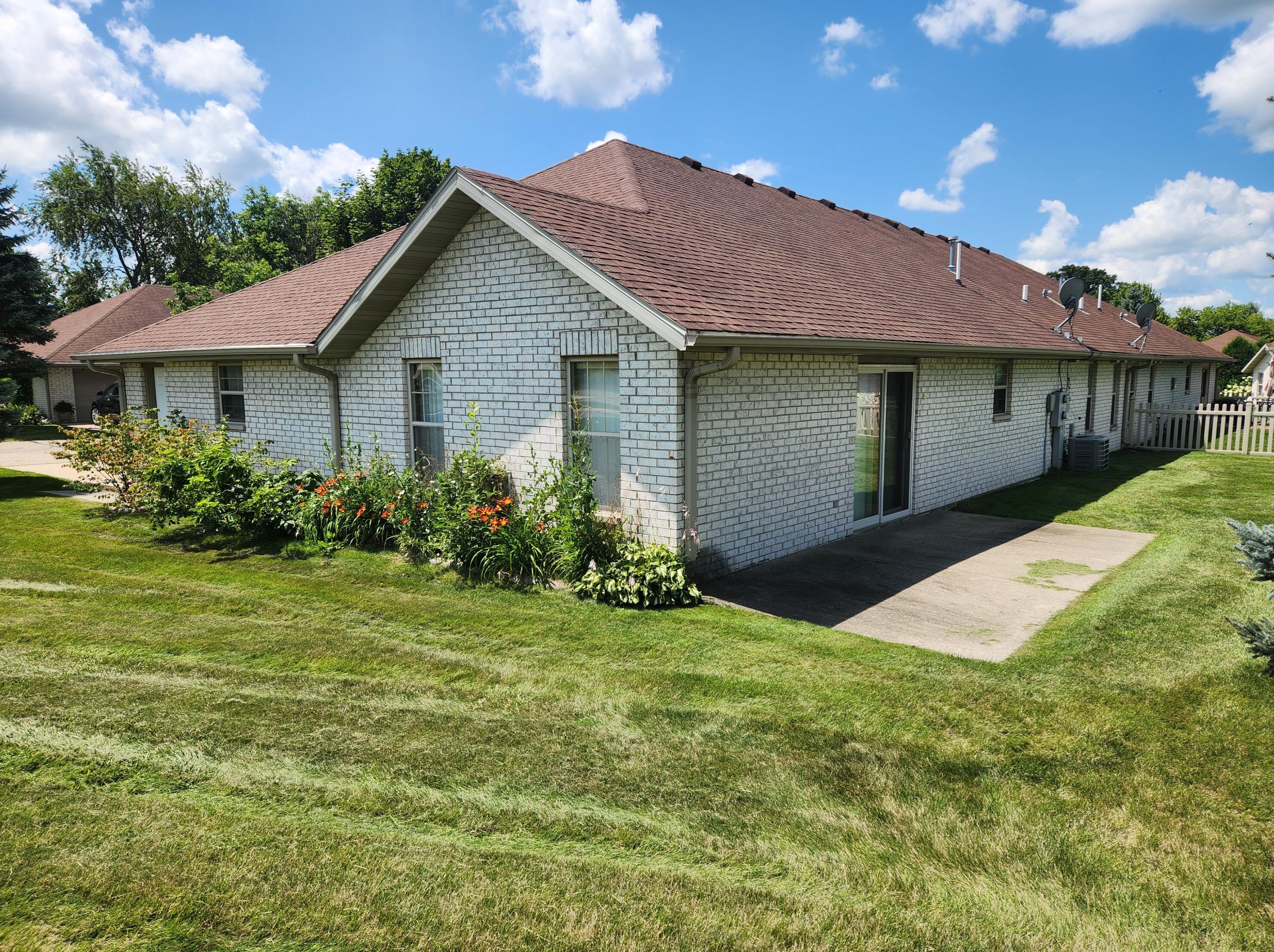 646 Alex Dr, Elkhorn, WI 53121