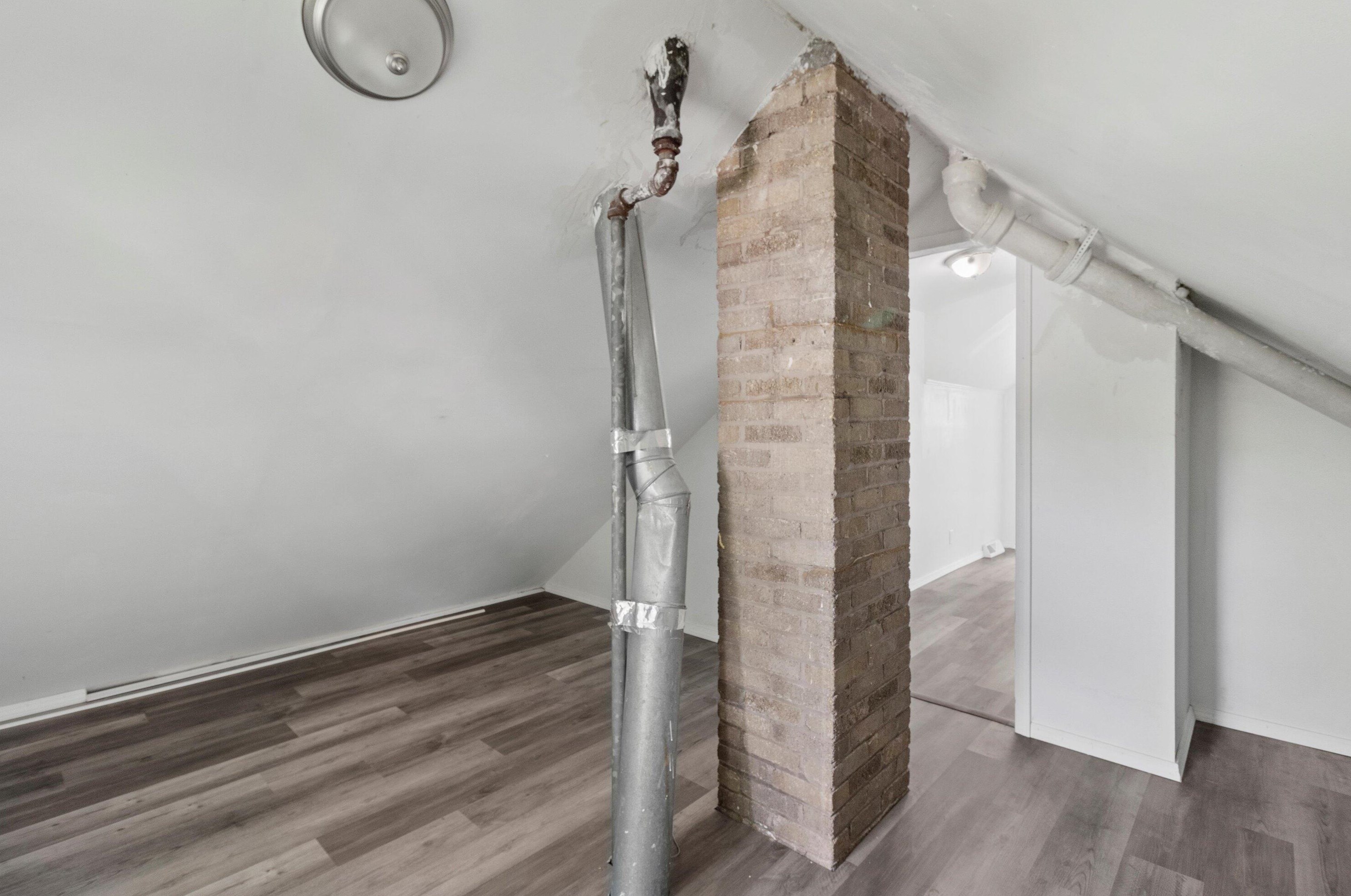 4216 Burleigh St, Milwaukee WI 53210-1761 exterior