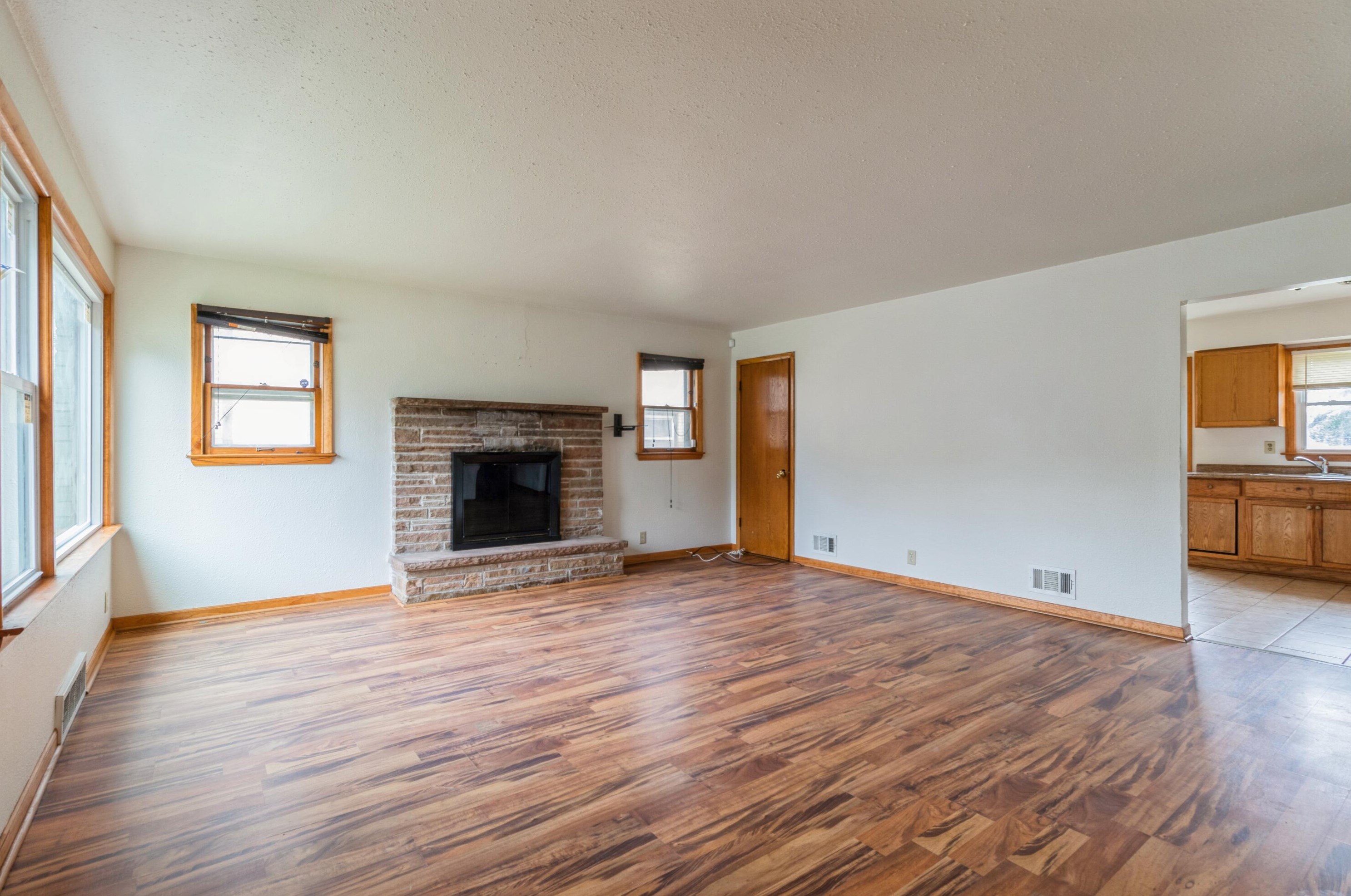 7113 W Hampton Ave, Milwaukee, WI 53218