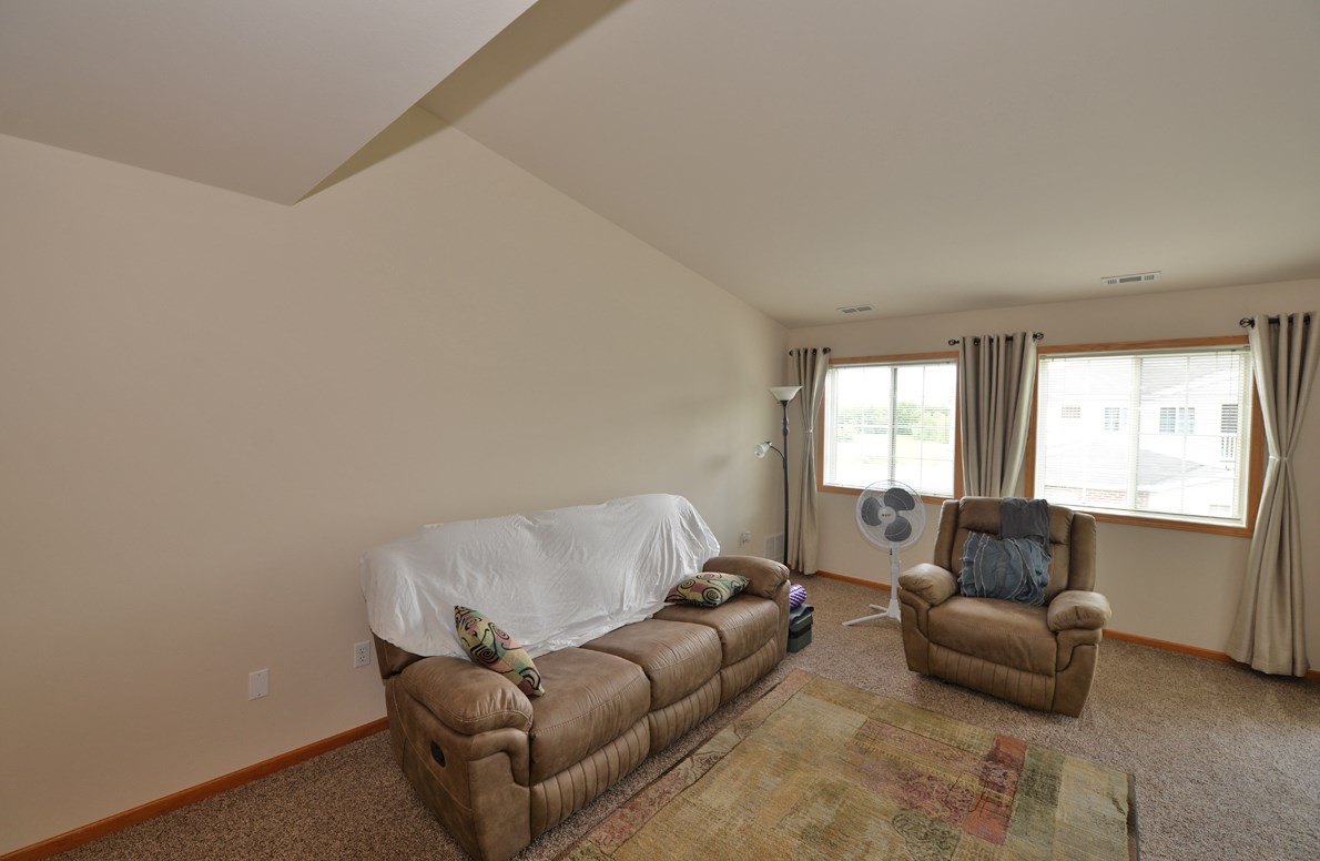858 Boulder Trl, Racine, WI 53406-6521
