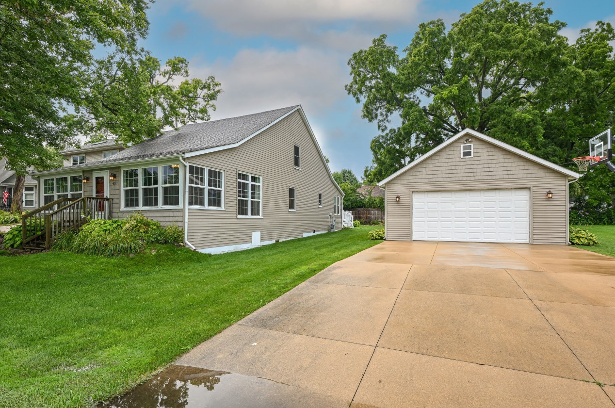 4111 Lake Ave, Delavan, WI 53115