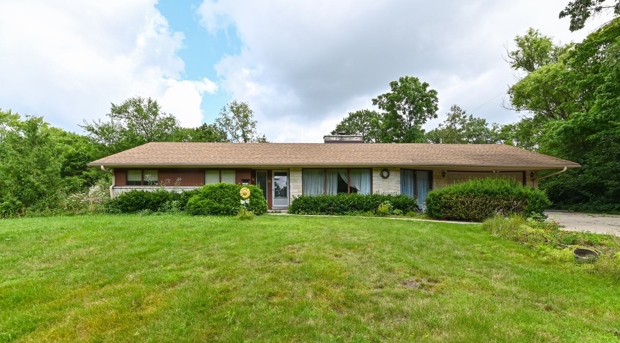 11804 Indian Trail, Hales Corners, WI 53130