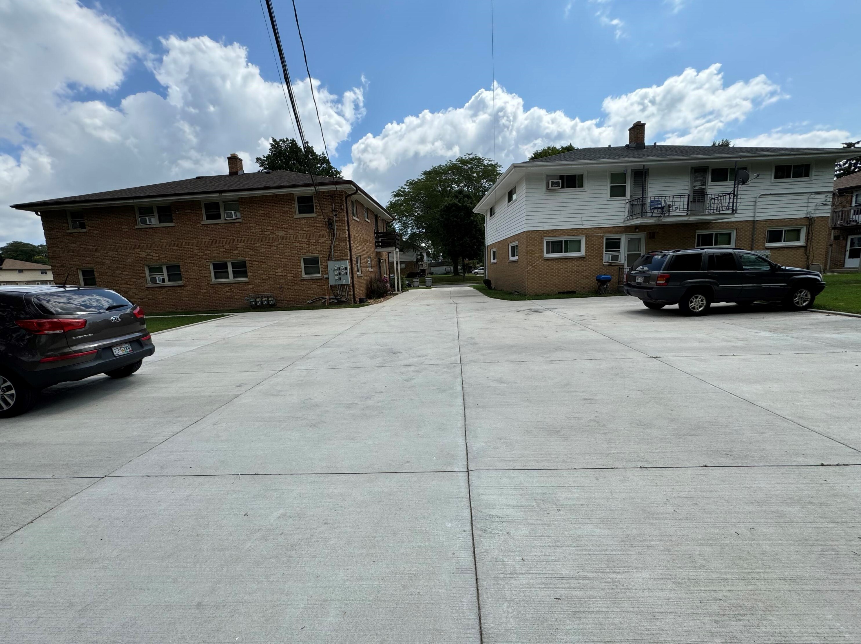 7259 W Lakefield Dr, Milwaukee, WI 53219