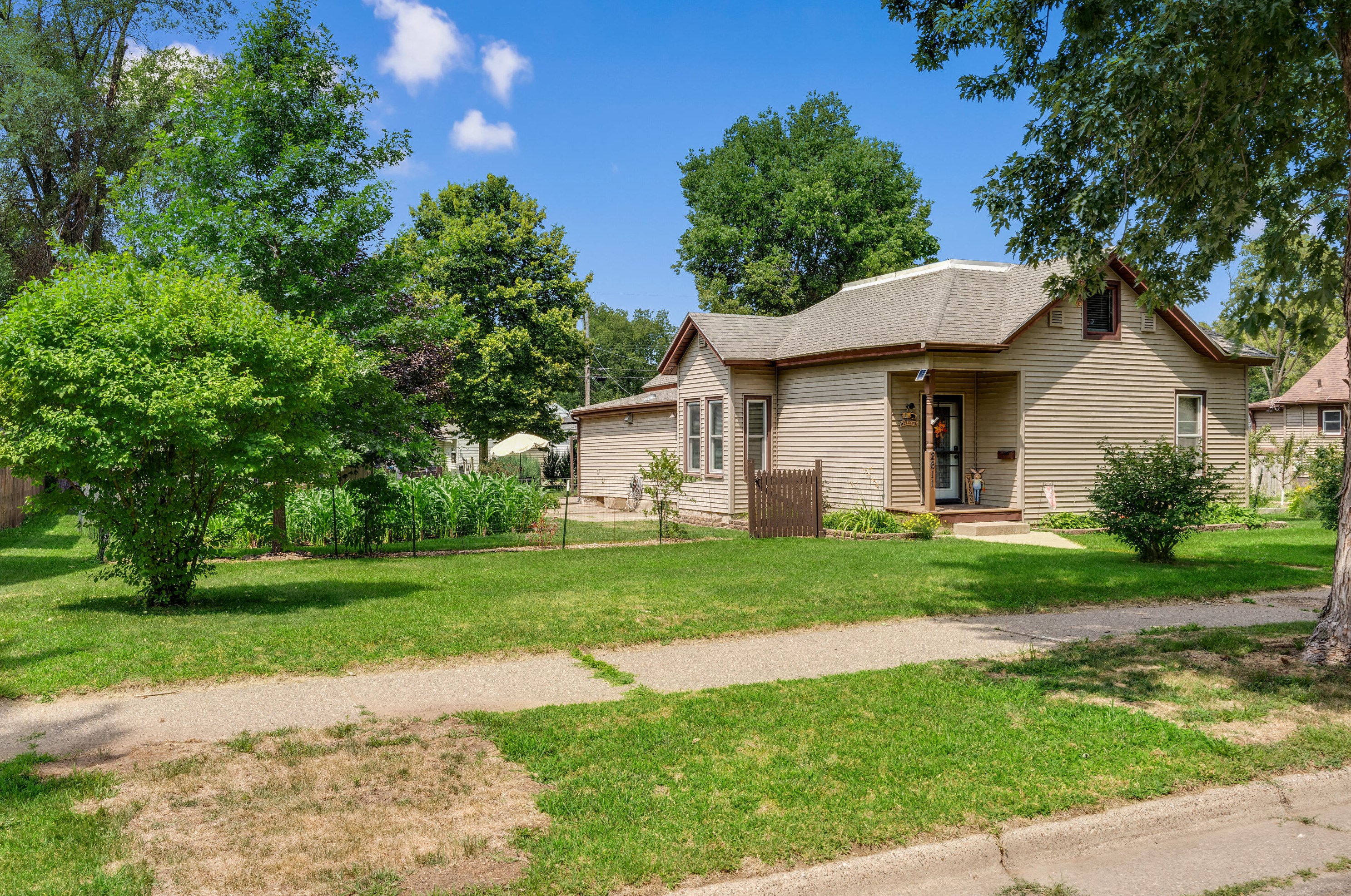 2611 Harvey St, La Crosse, WI 54603