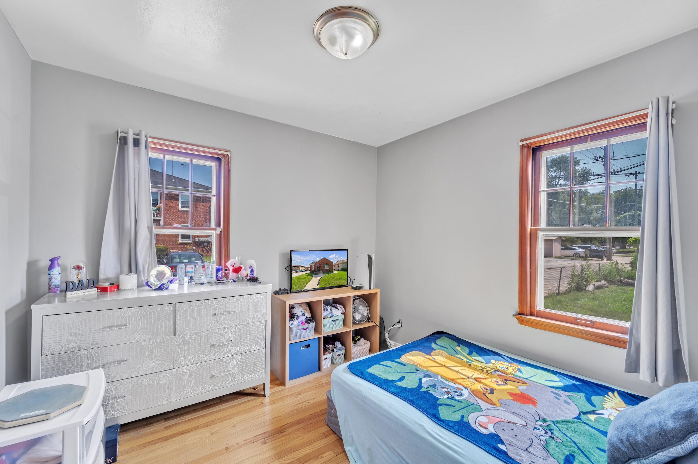 2318 55th St, Milwaukee WI  53219-2210 exterior