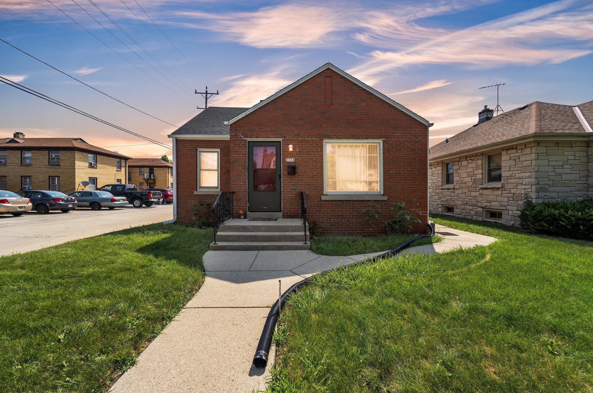 2318 55th St, Milwaukee WI  53219-2210 exterior