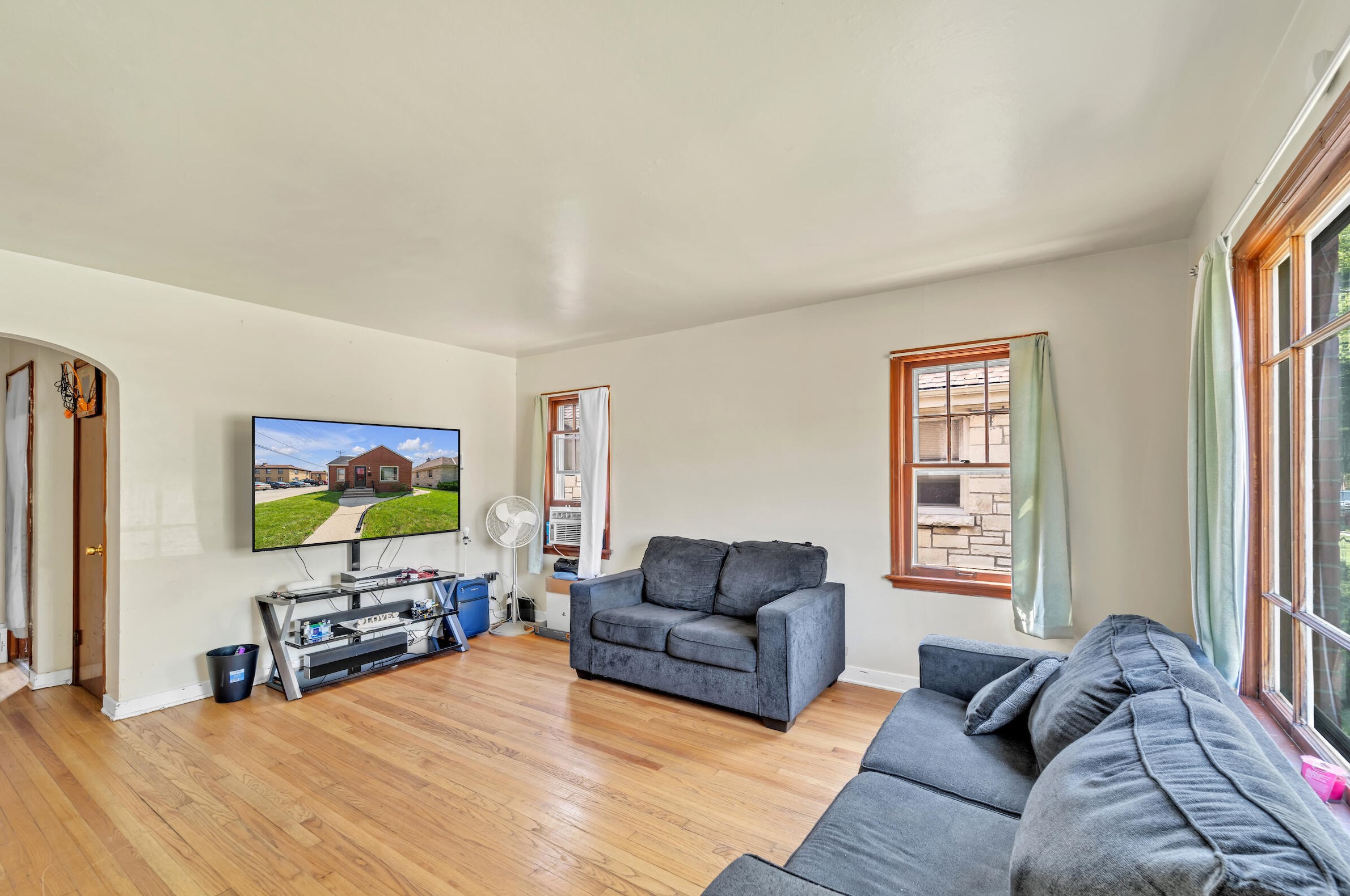 2318 55th St, Milwaukee WI  53219-2210 exterior