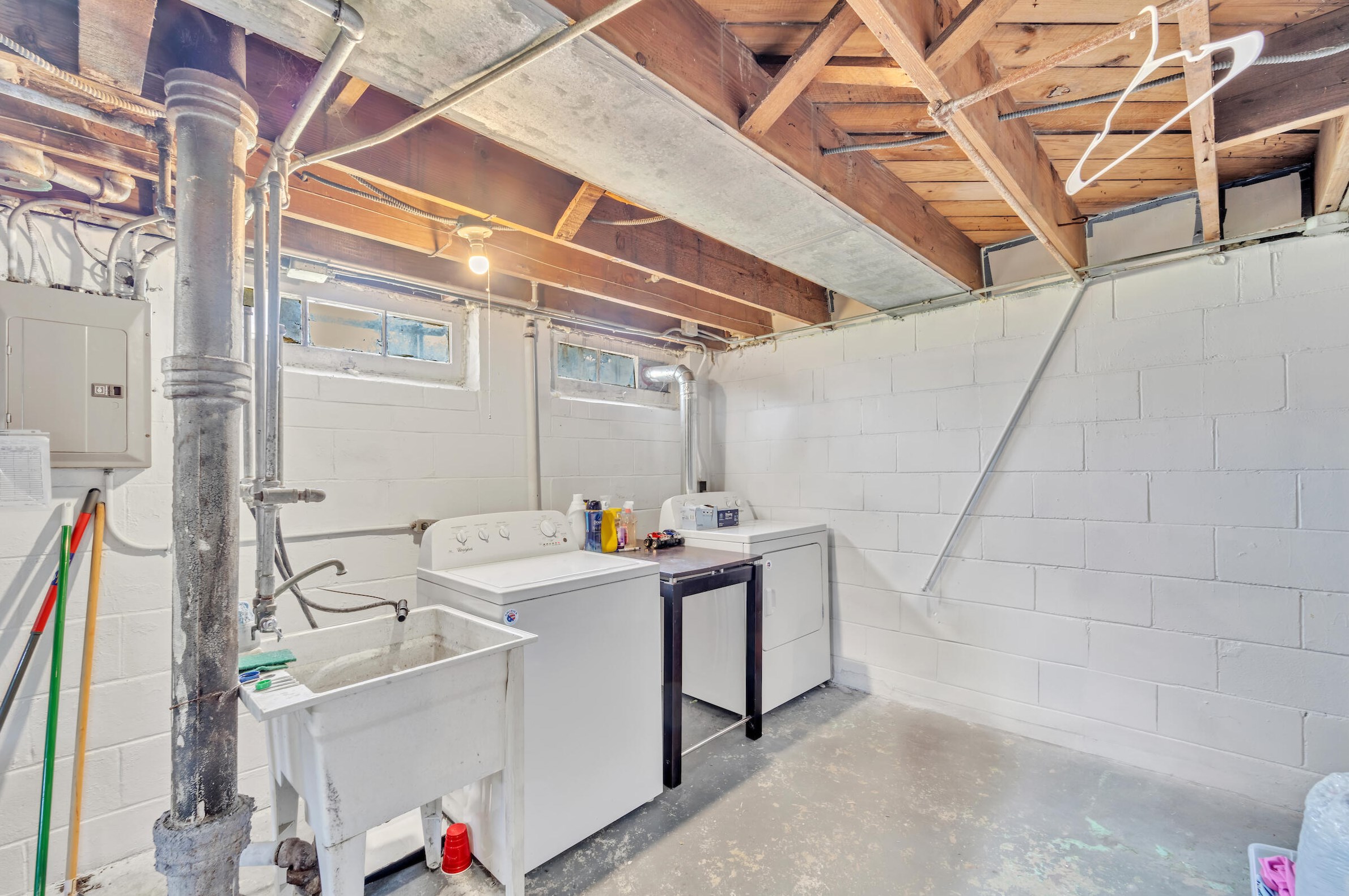 2318 55th St, Milwaukee WI  53219-2210 exterior