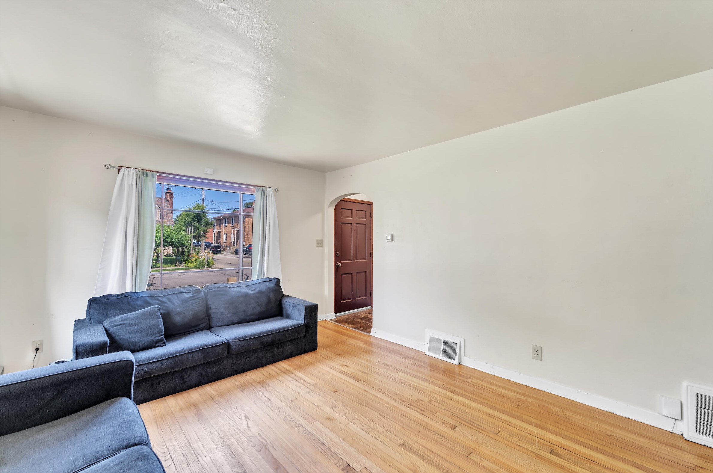 2318 55th St, Milwaukee WI  53219-2210 exterior