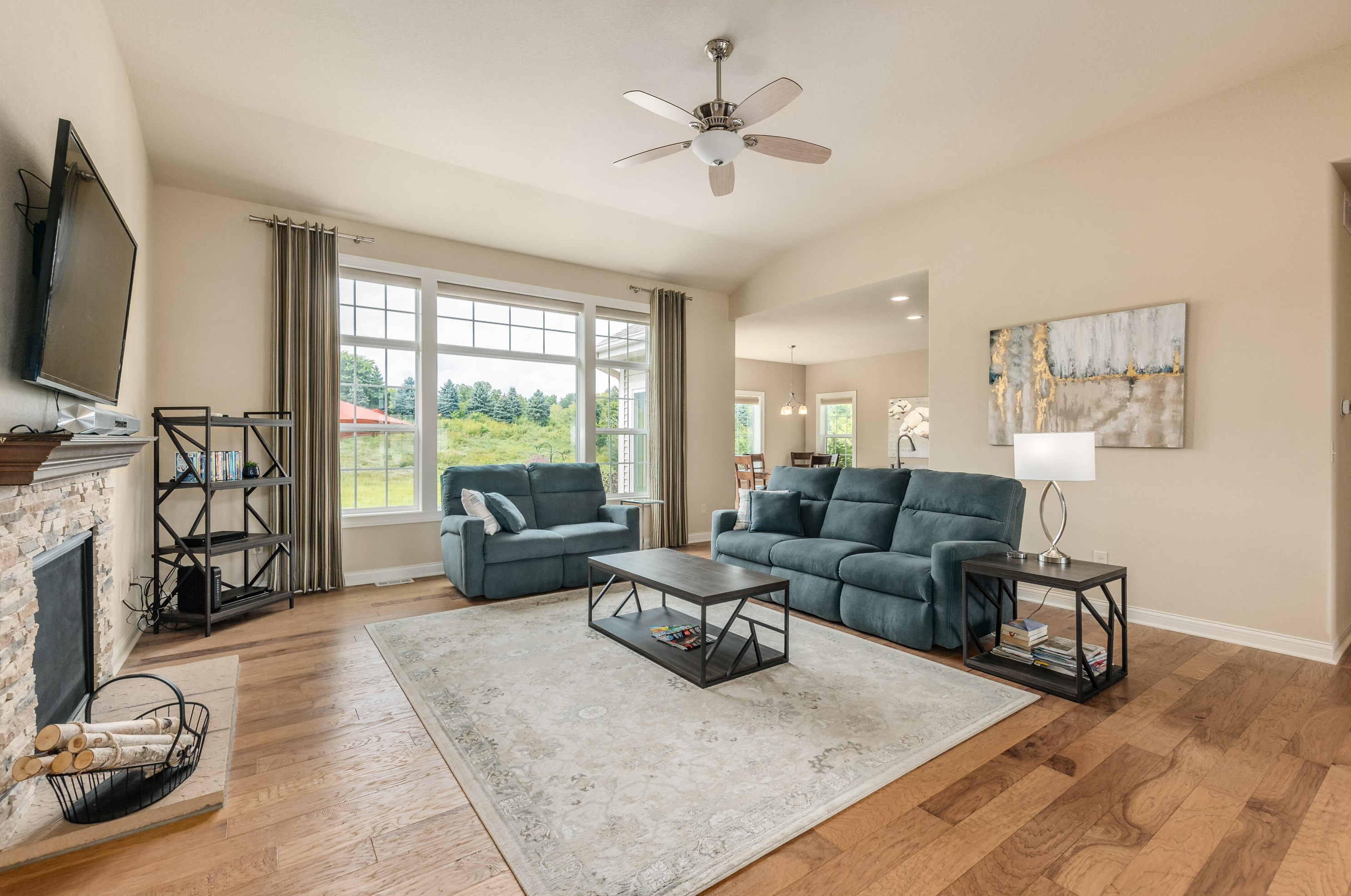21680 Weather Edge Cir, Lannon, WI 53046-9625
