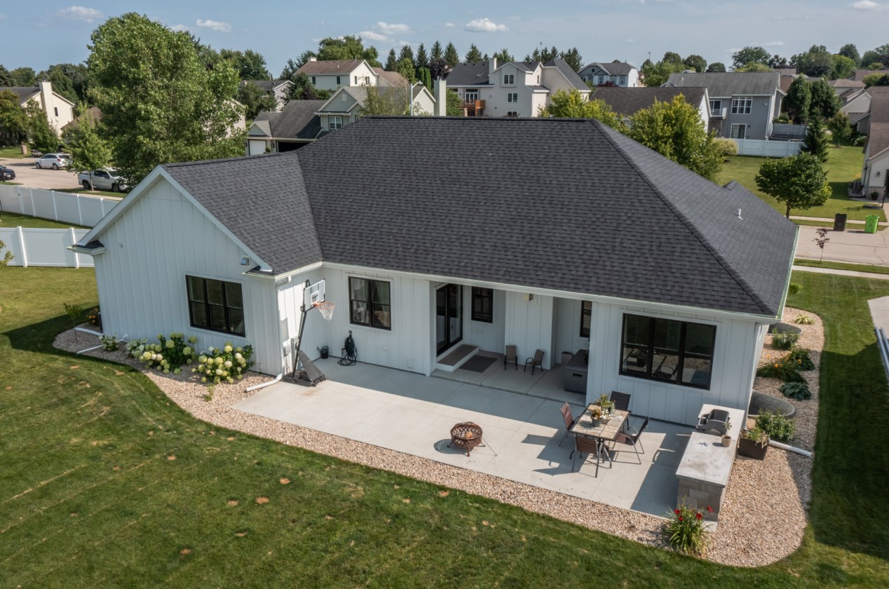 772 Aspen Dr, Hartford, WI 53027