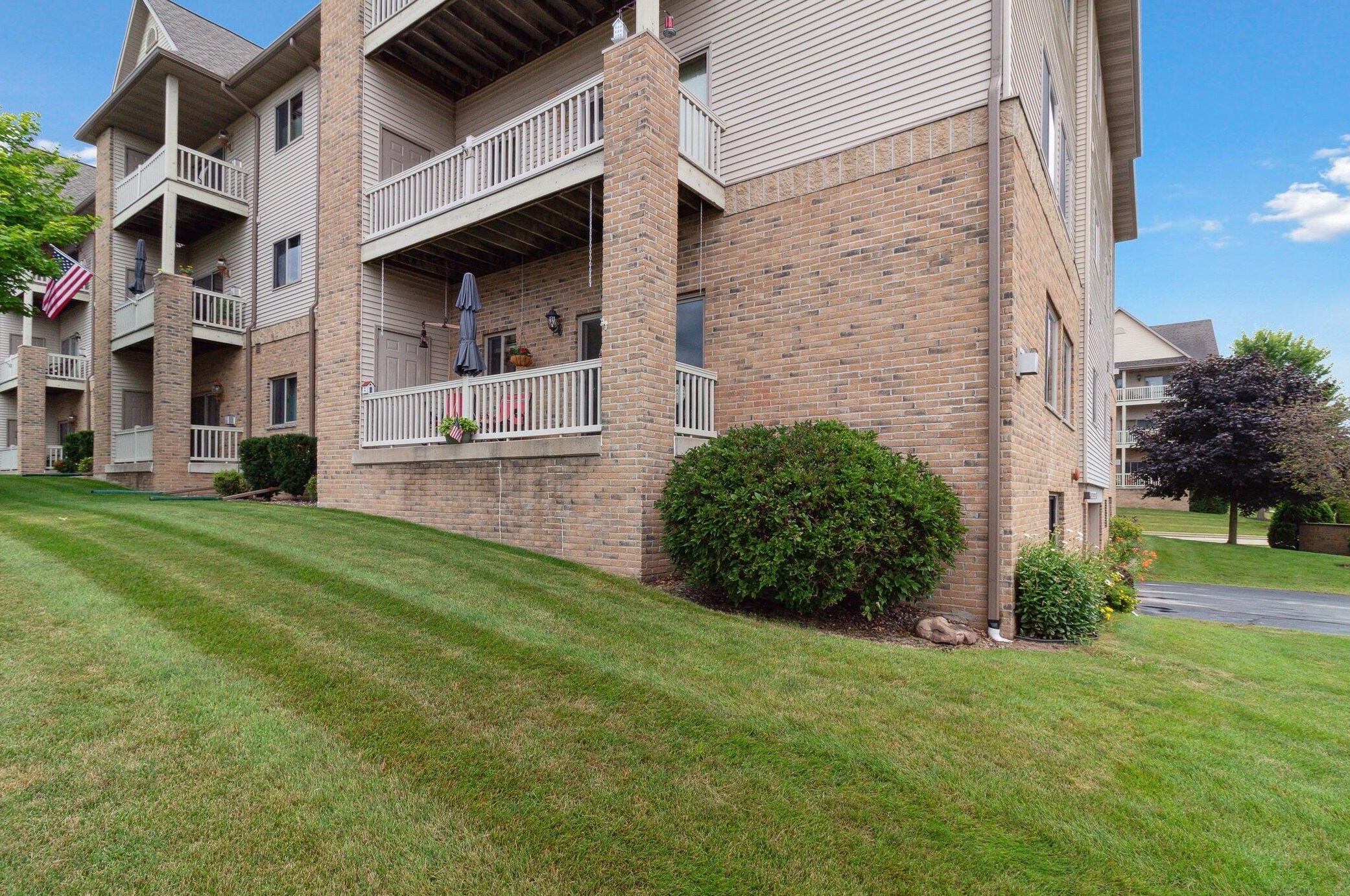 218 Third St #108, Hartford, WI 53027