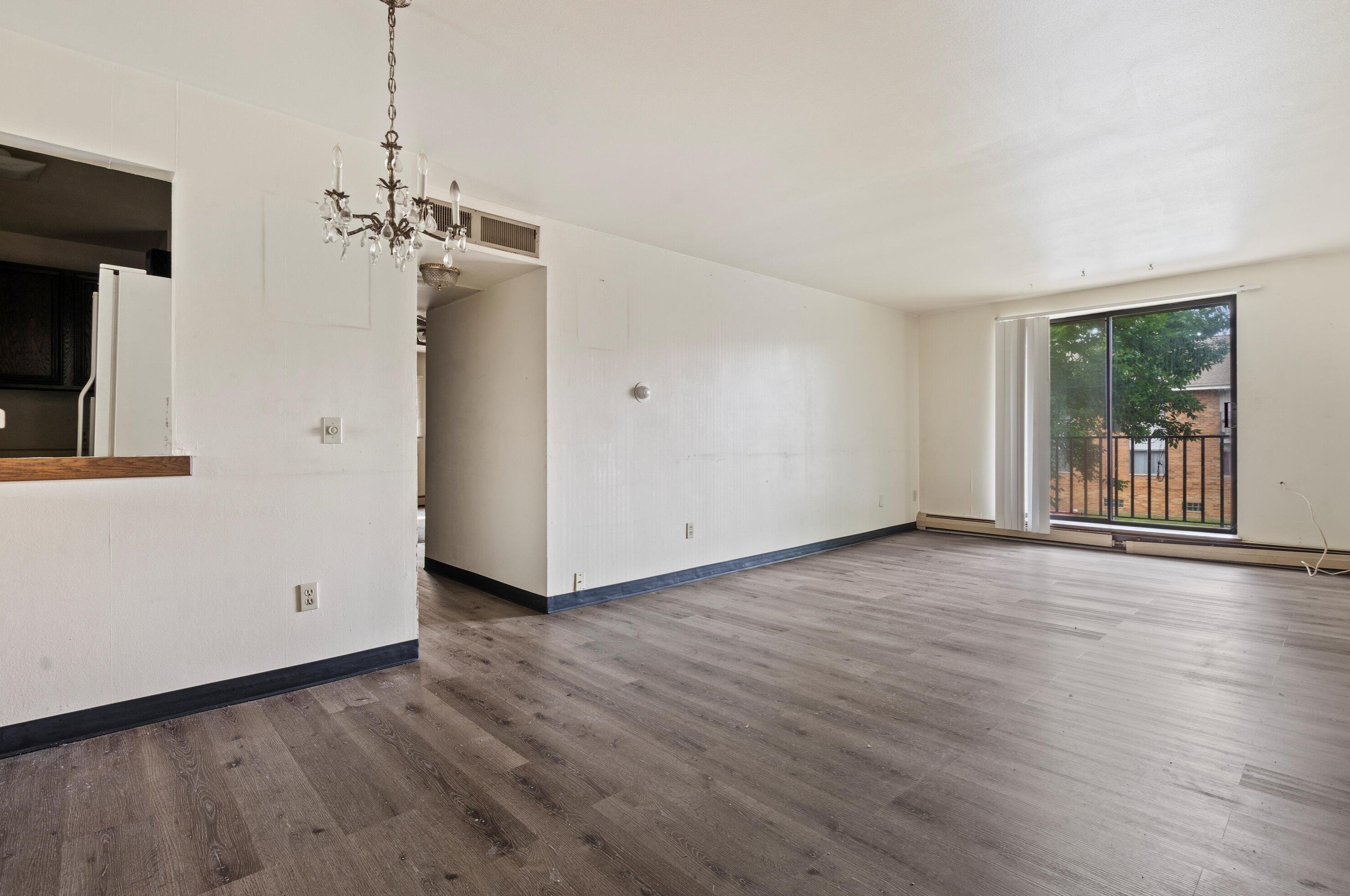 5253 N Lovers Lane Rd #230, Milwaukee, WI 53225