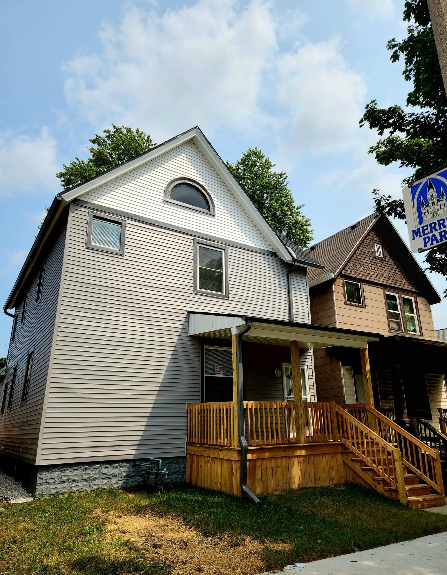 516 30th St, Milwaukee, WI 53208-4011