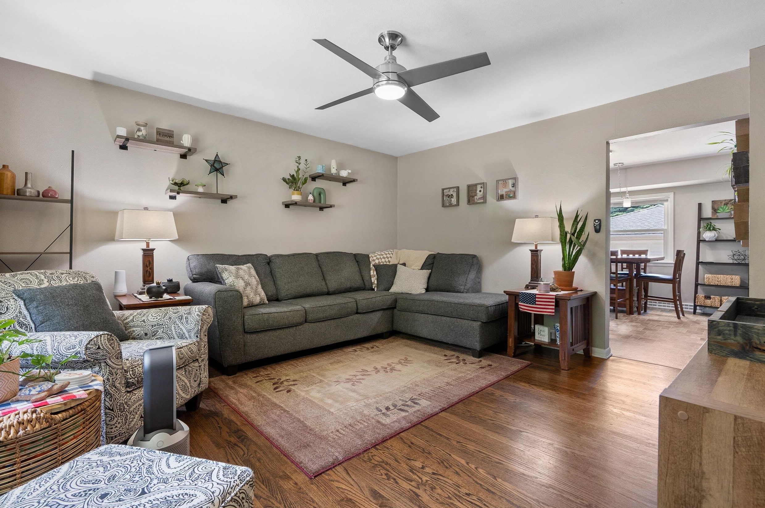 6915 N 67th St, Milwaukee, WI 53223