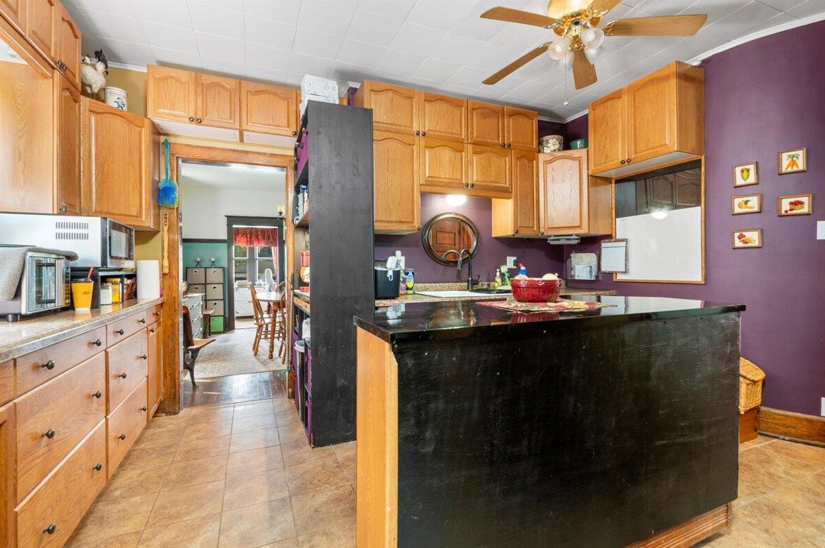 2006 Park Ave, New Holstein, WI 53061