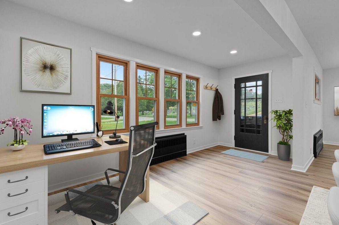 3782 Hubertus Rd, Hubertus, WI 53033