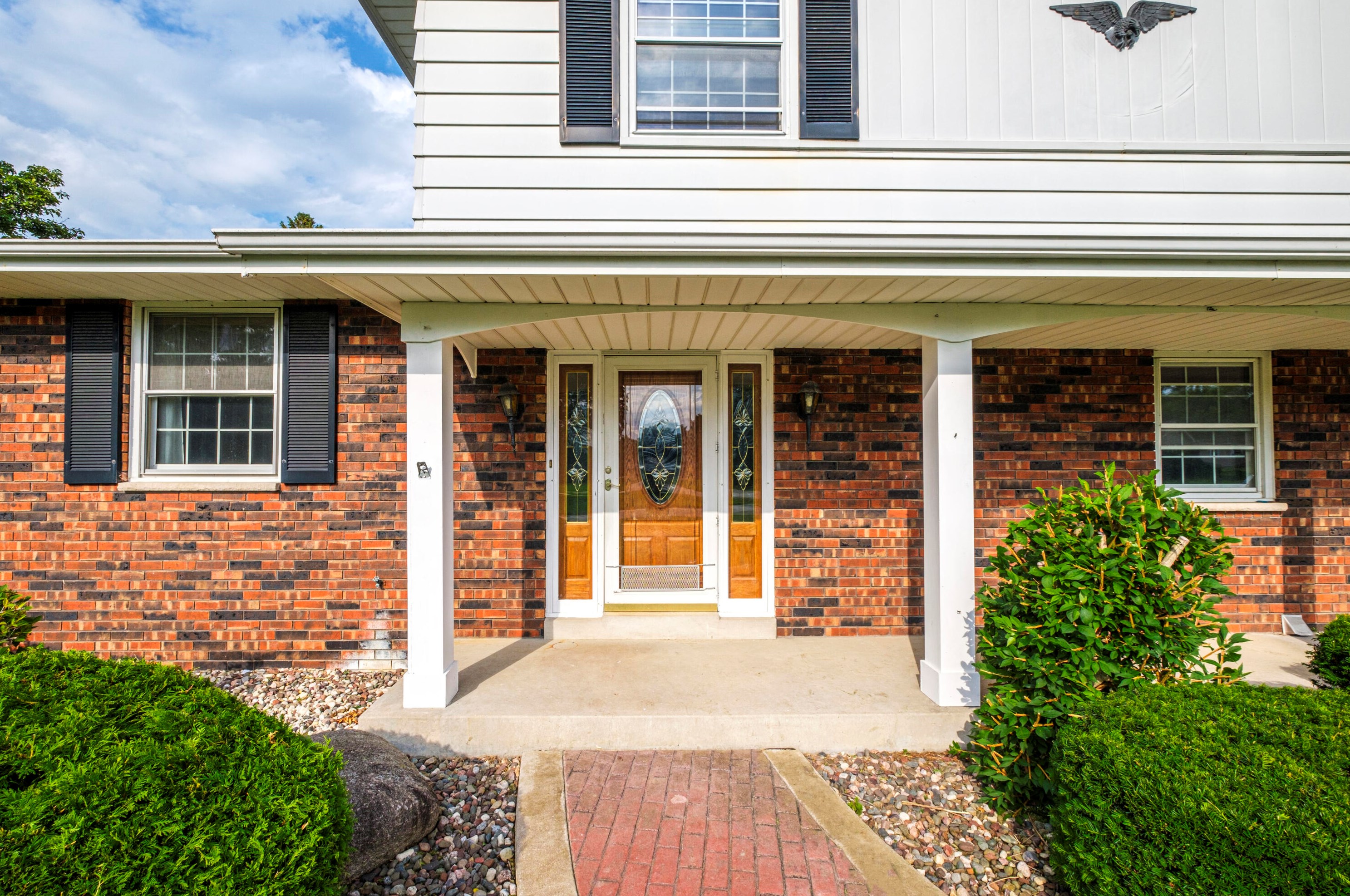 18600 San Fernando Dr, Brookfield, WI 53045