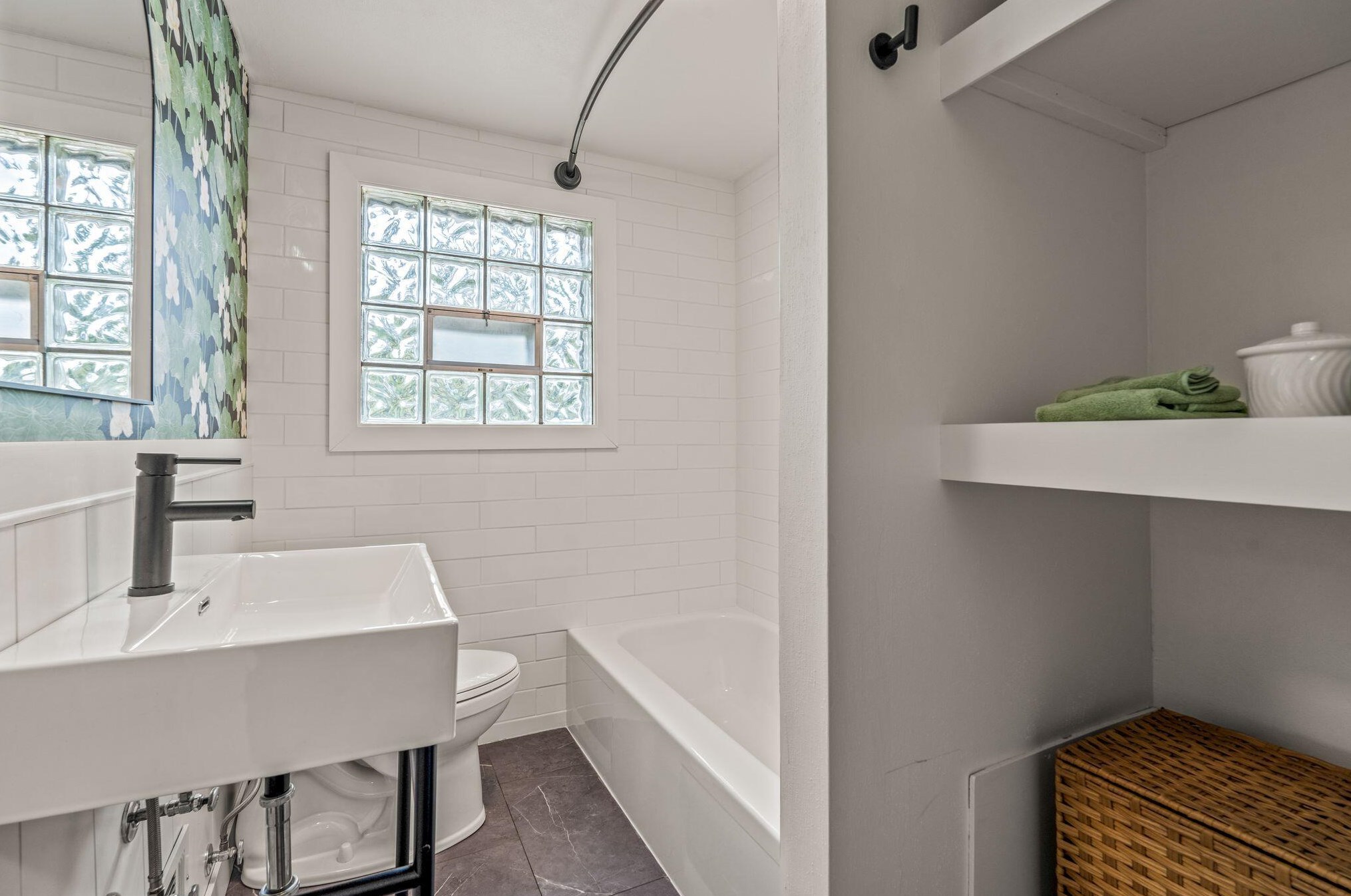 3652 88th St, Milwaukee WI  53228-1532 exterior