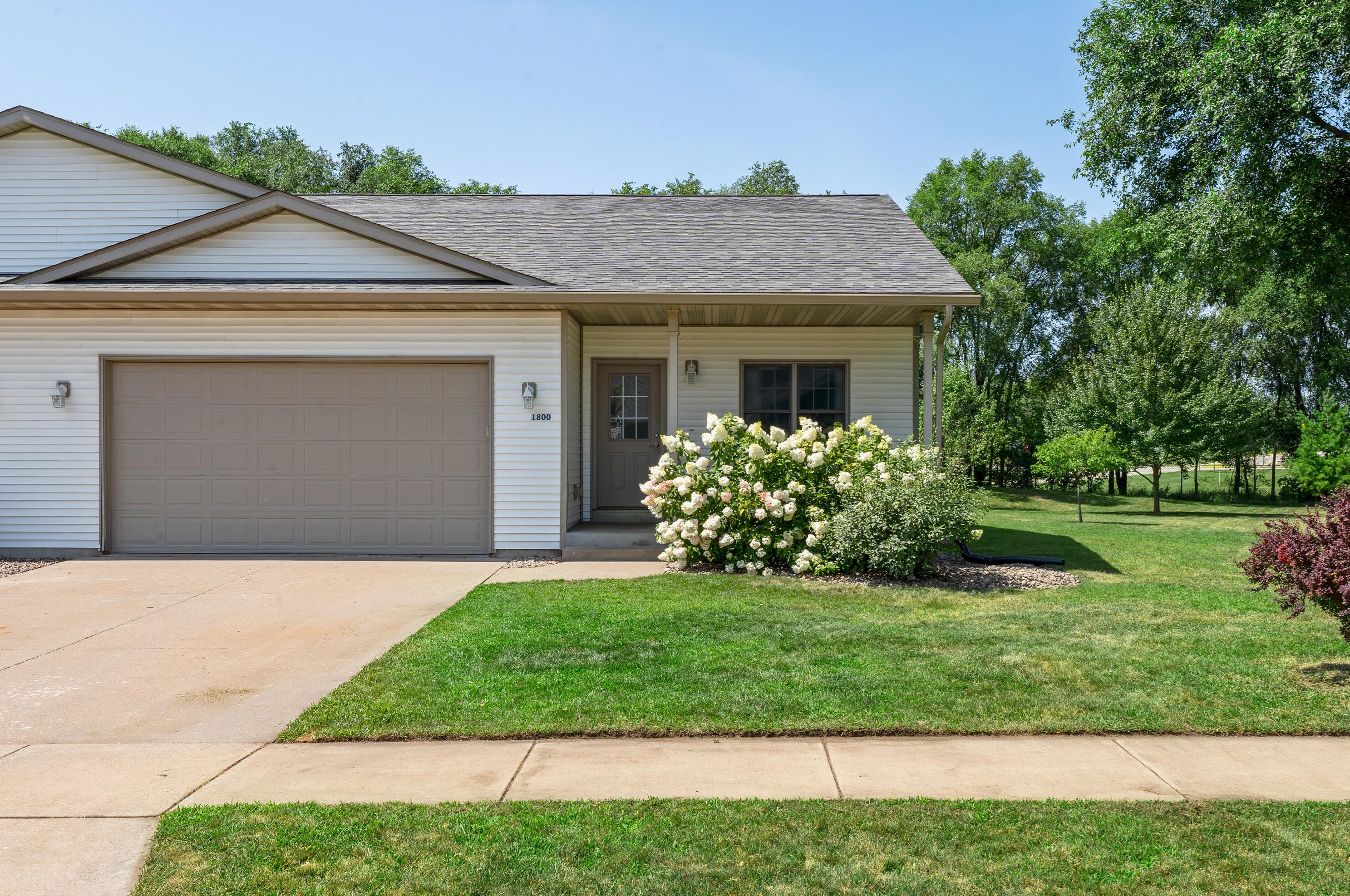 1800 Crooked Ave, Holmen, WI 54636