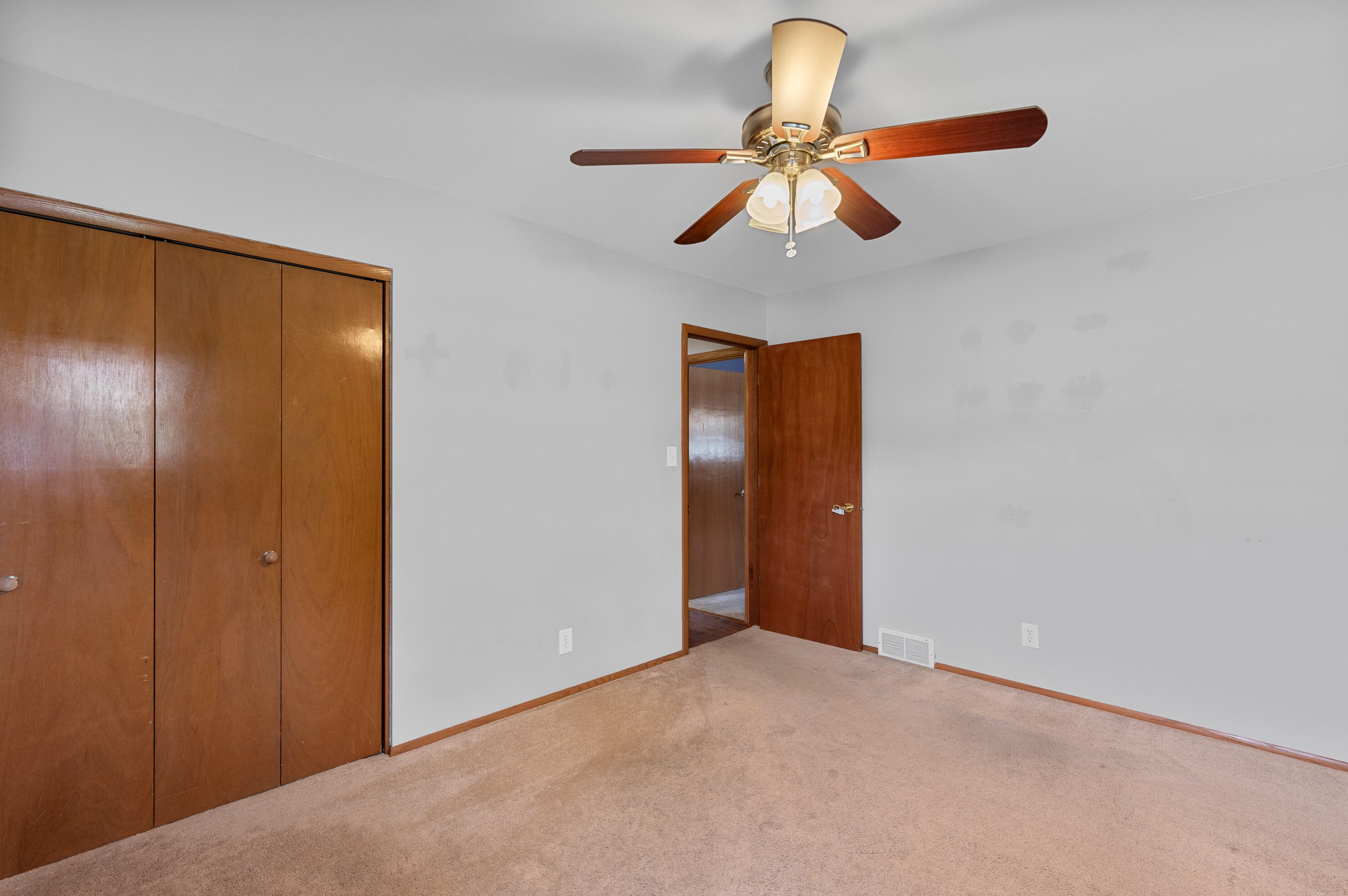 2551 93, Milwaukee WI 53226-1703 exterior