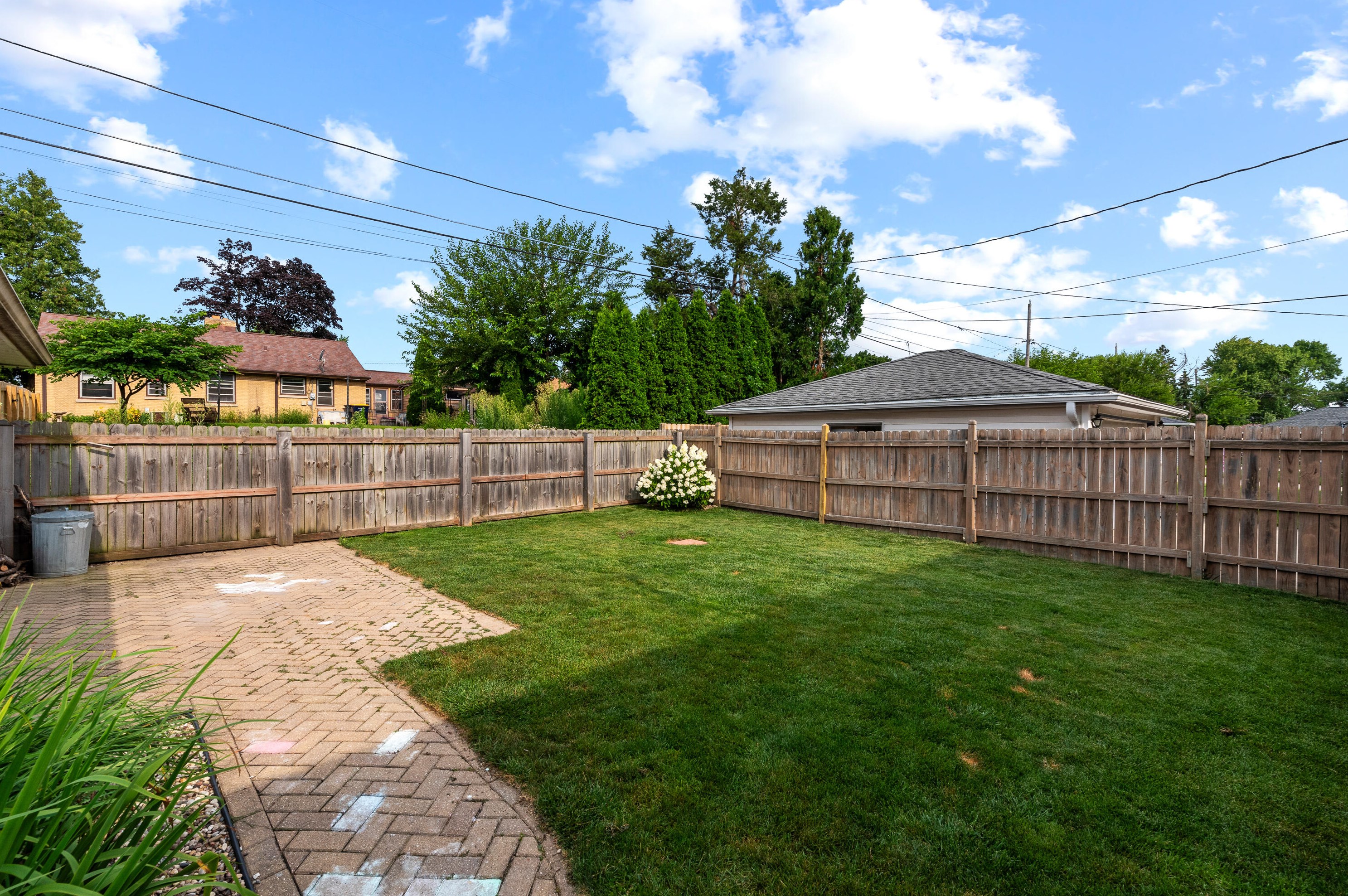 2551 93, Milwaukee WI 53226-1703 exterior