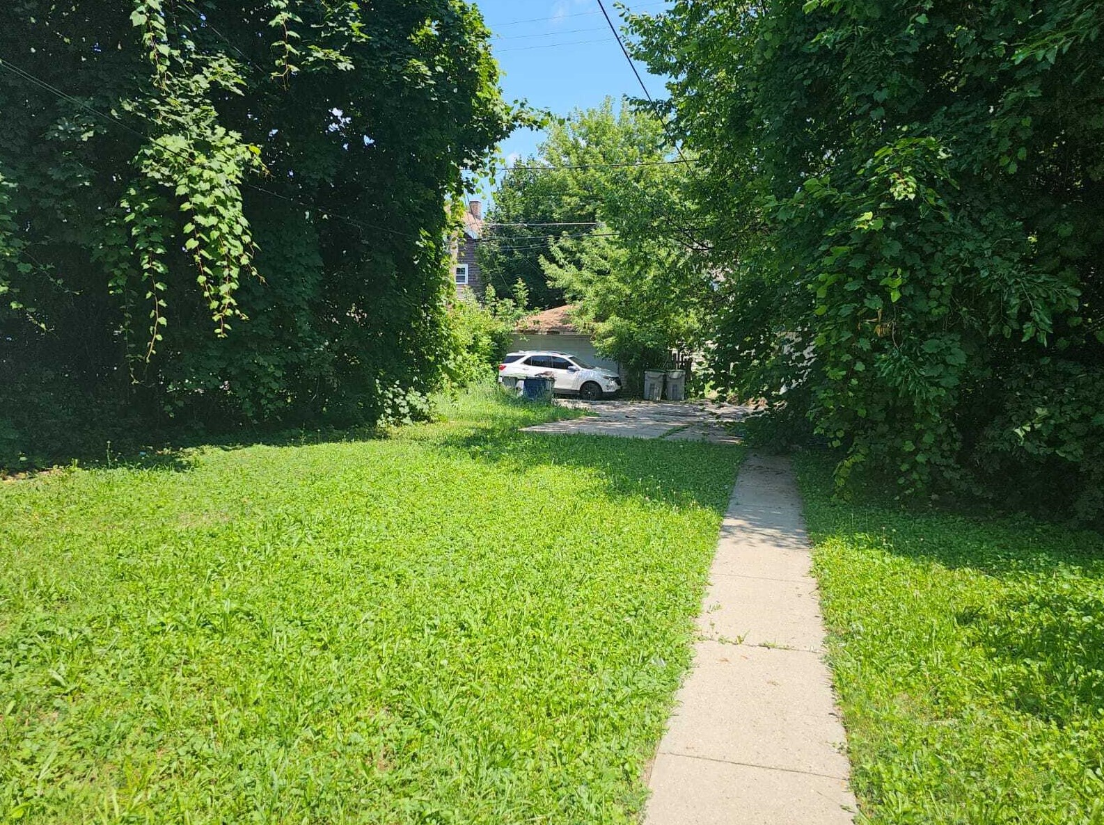 2654 N 49th St, Milwaukee, WI 53210