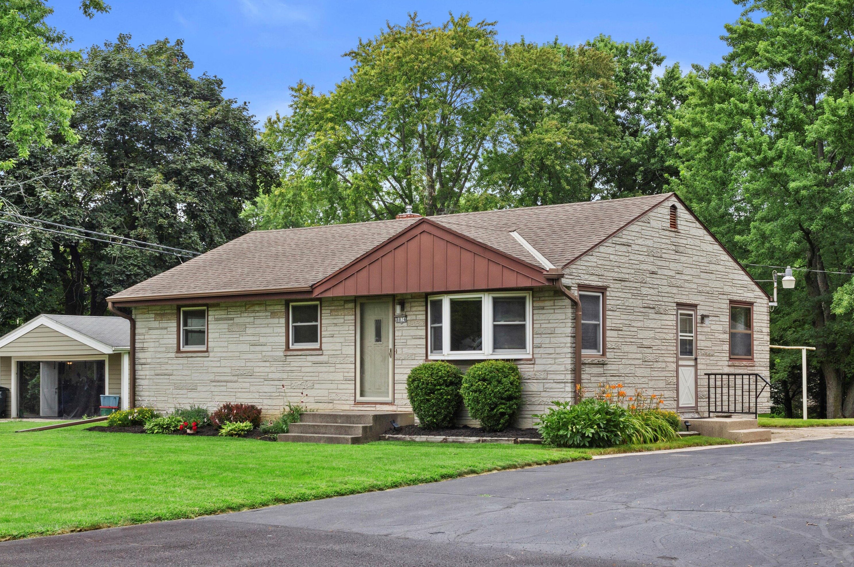 8874 S 81st St, Hales Corners, WI 53132