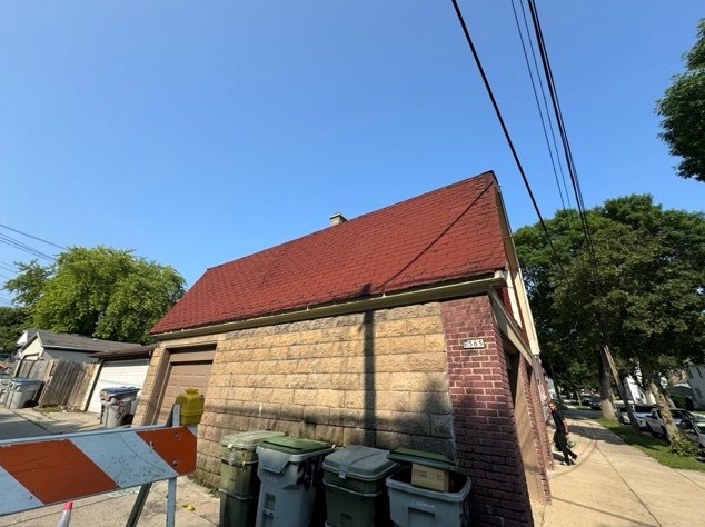 2565 S 9th St, Milwaukee, WI 53215
